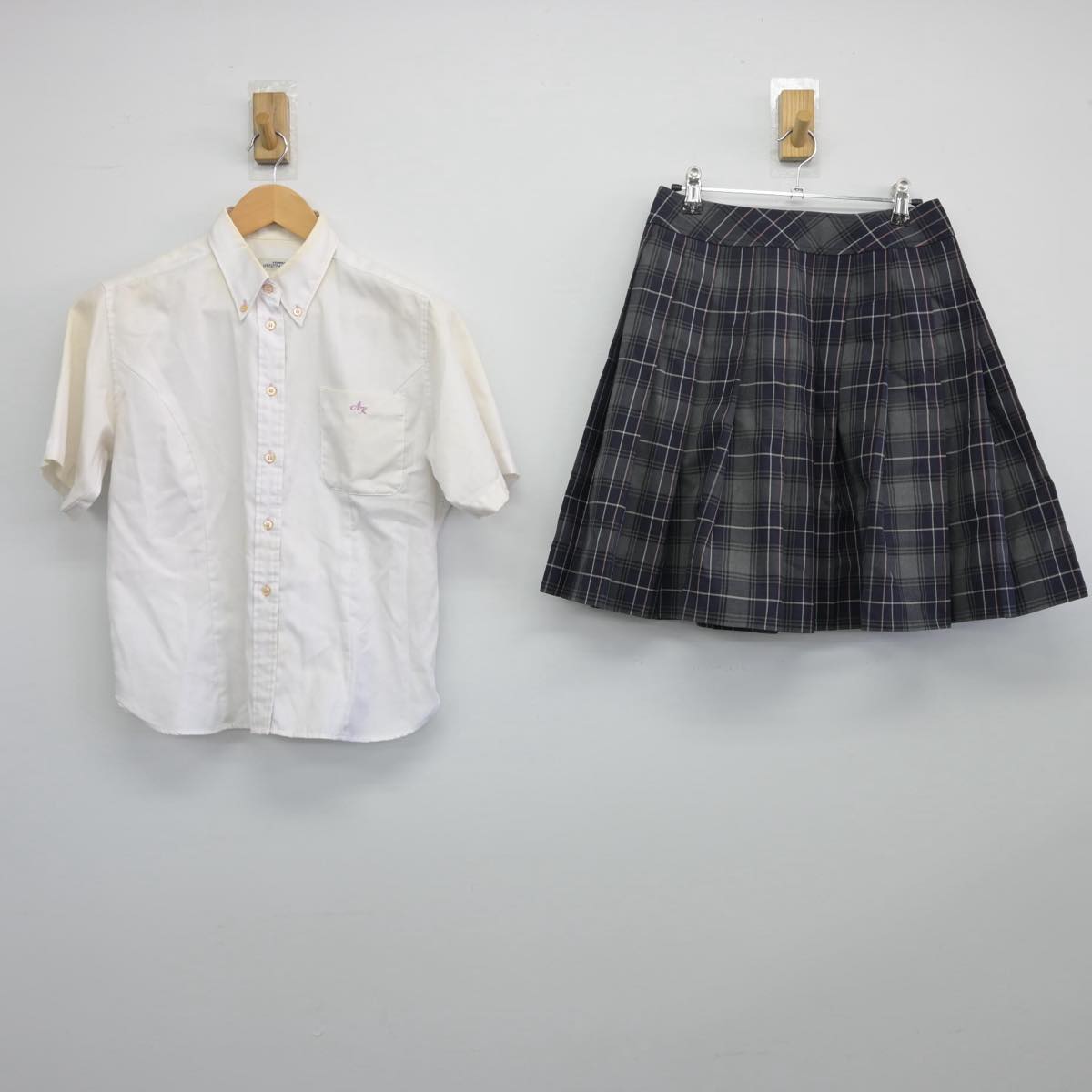 【中古】福岡県 朝倉光陽高等学校 女子制服 2点（シャツ・スカート）sf025863