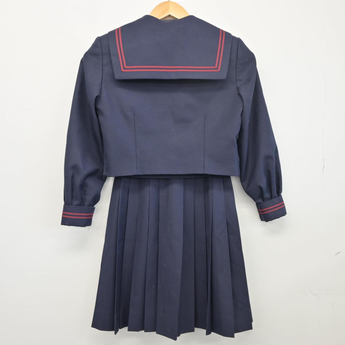 【中古】埼玉県 東中学校 女子制服 3点（セーラー服・スカート）sf025892