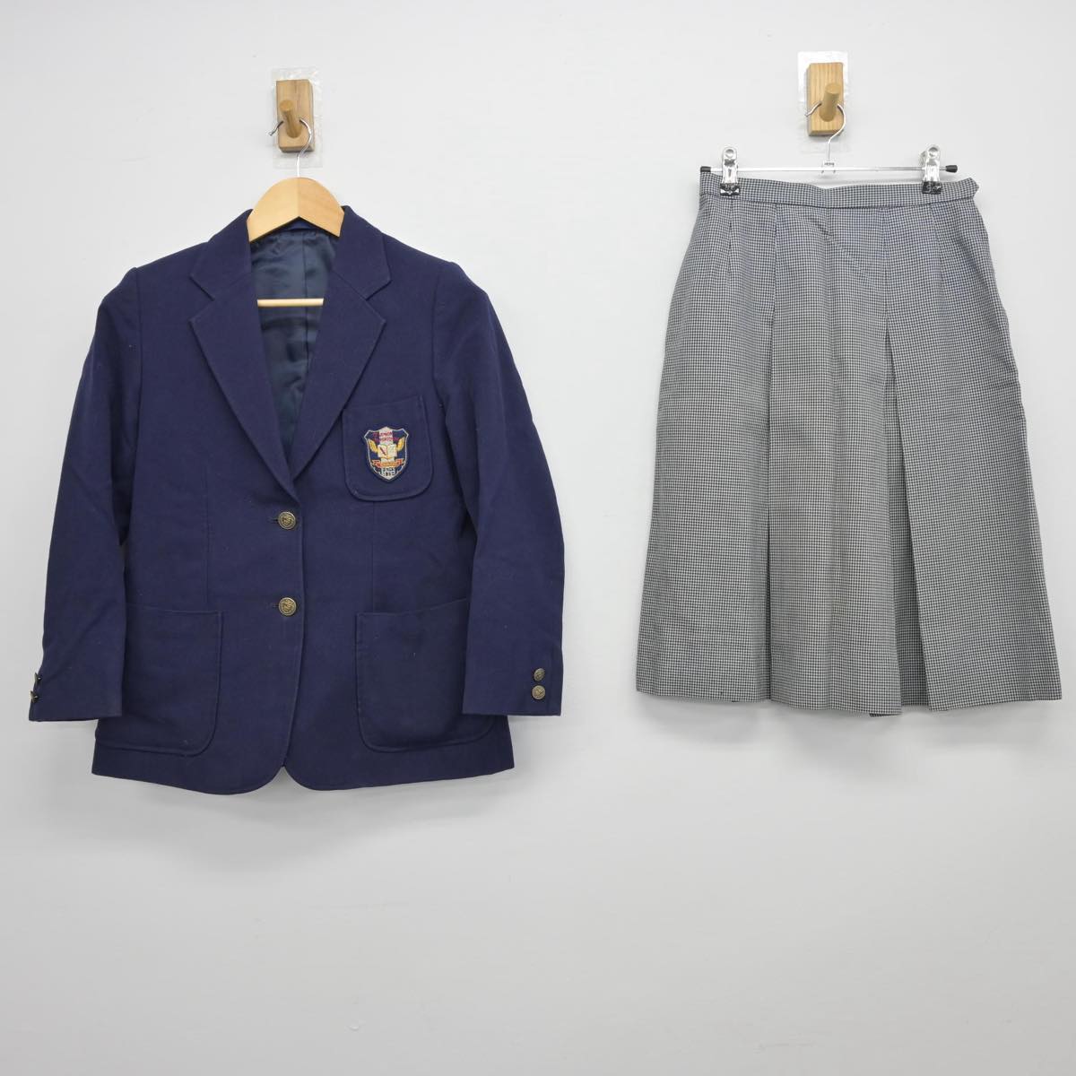 【中古】千葉県 市川第七中学校 女子制服 2点（ブレザー・スカート）sf025935