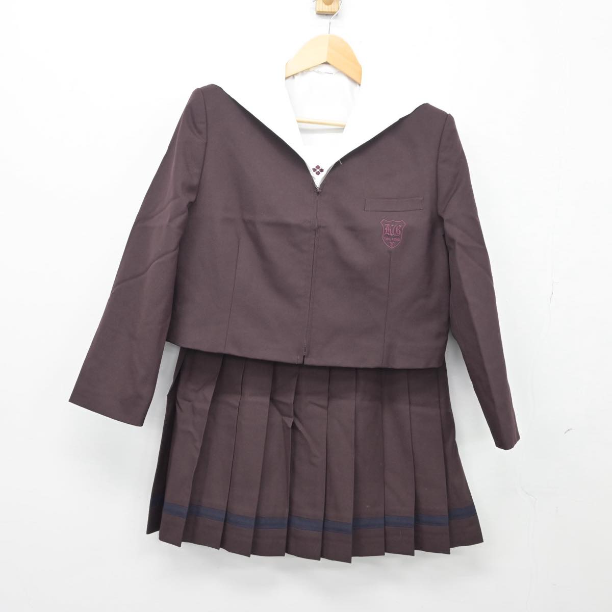 【中古】群馬県 共愛学園高等学校 女子制服 3点（ブレザー・シャツ・スカート）sf025966