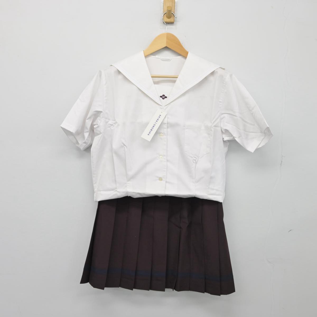 【中古】群馬県 共愛学園高等学校 女子制服 2点（セーラー服・スカート）sf025968