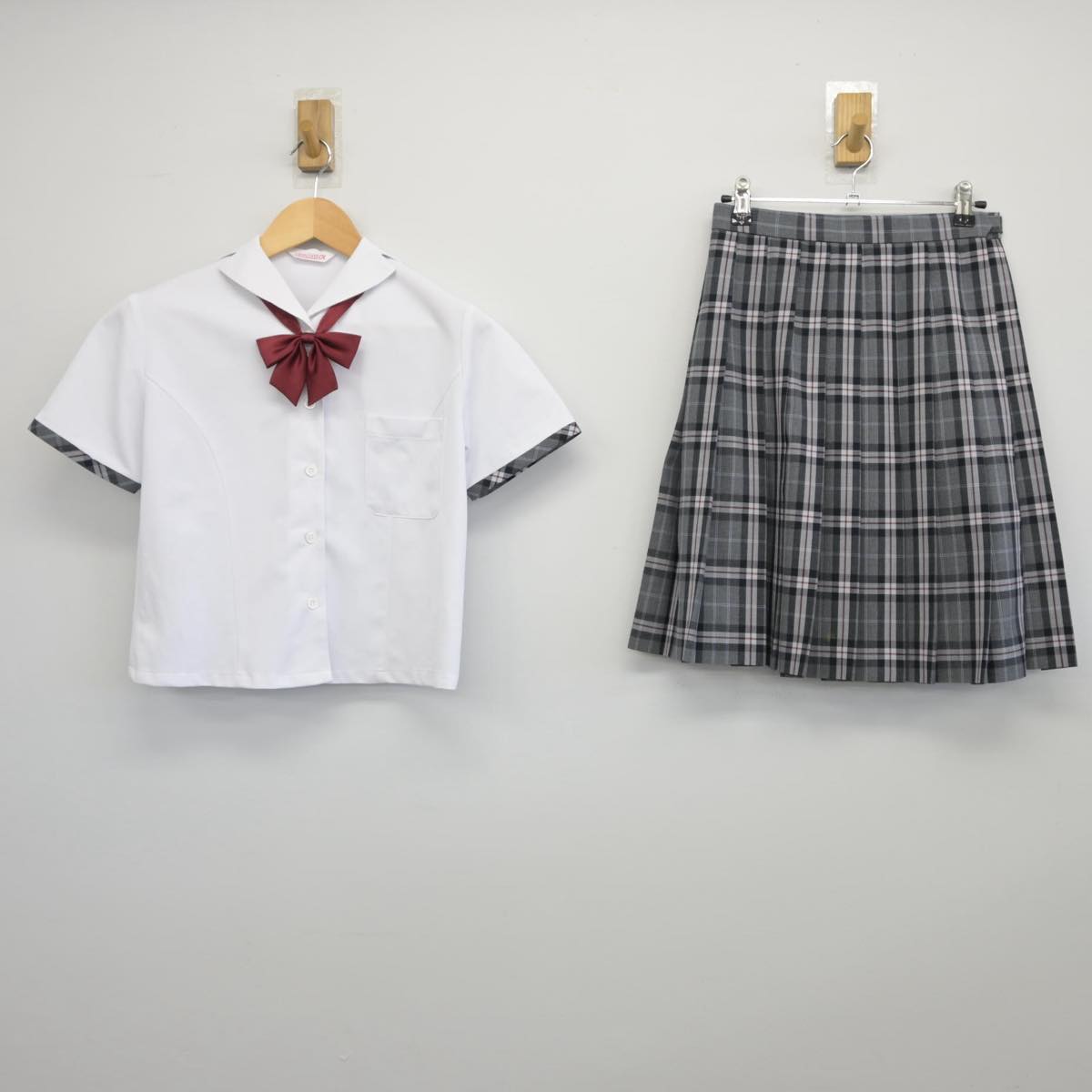 【中古】北海道 札幌日本大学高等学校 女子制服 3点（シャツ・スカート）sf025985