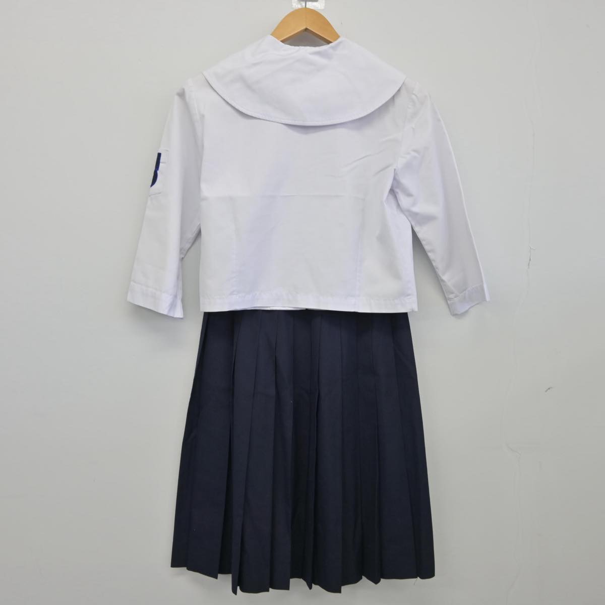 【中古】群馬県 境野中学校 女子制服 2点（セーラー服・スカート）sf025995