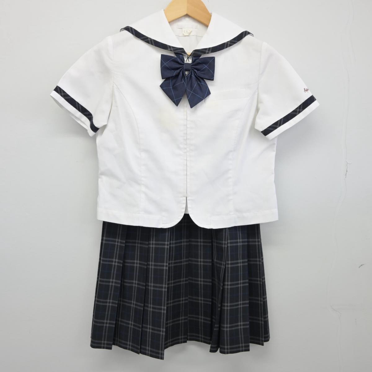 【中古】愛知県 星城高等学校 女子制服 4点（セーラー服・シャツ・スカート）sf026003