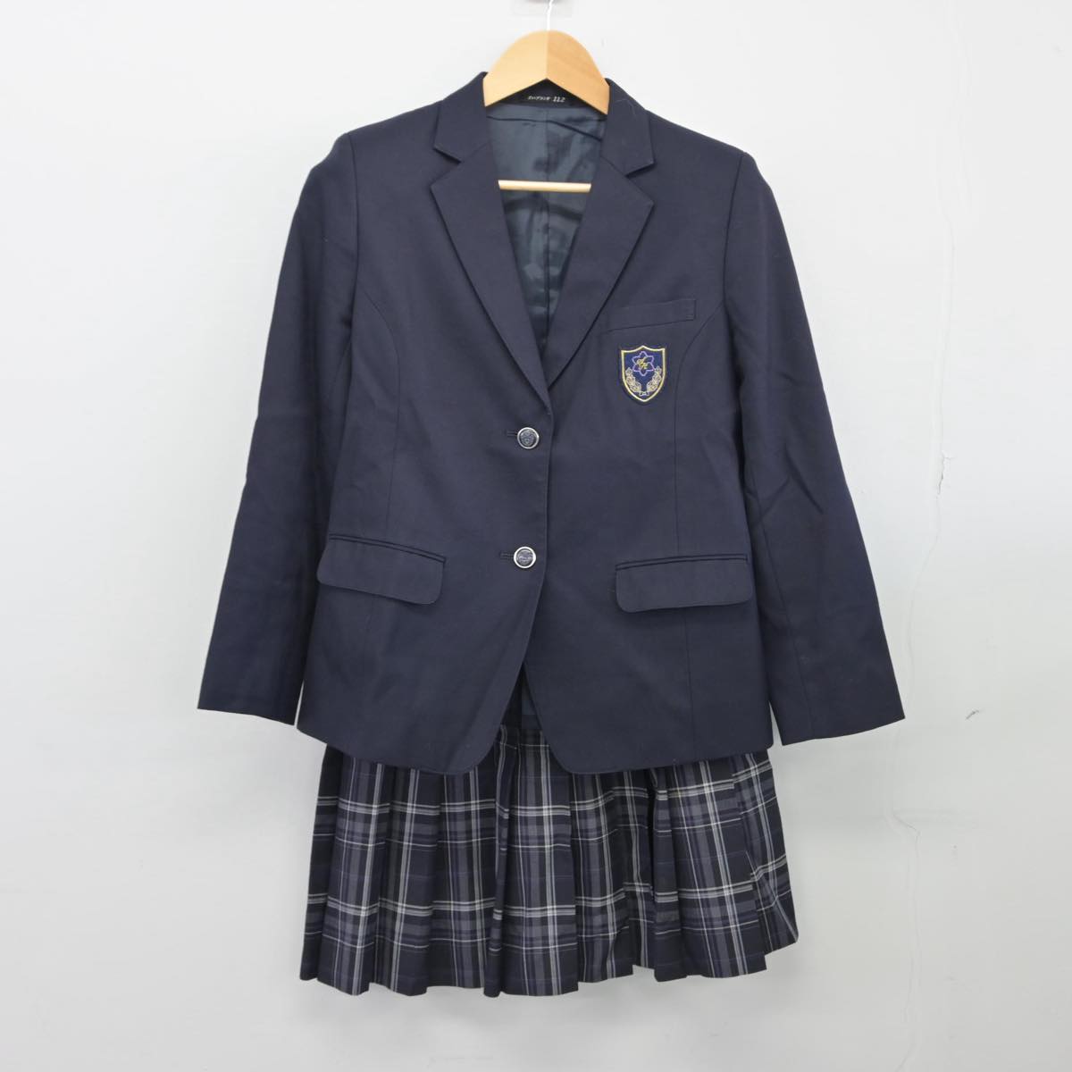 【中古】東京都 新宿高等学校 女子制服 3点（ブレザー・スカート）sf026028