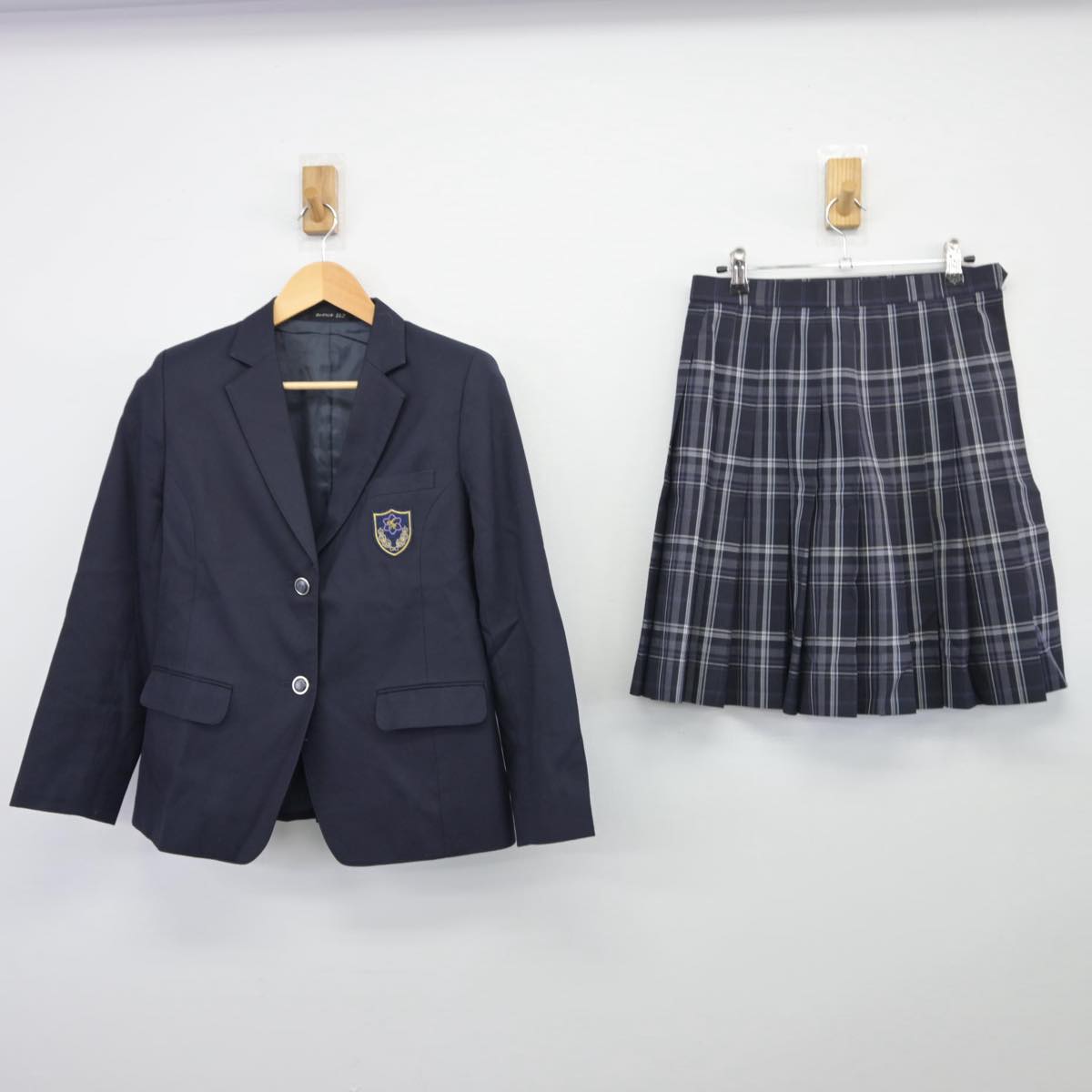 【中古】東京都 新宿高等学校 女子制服 3点（ブレザー・スカート）sf026028