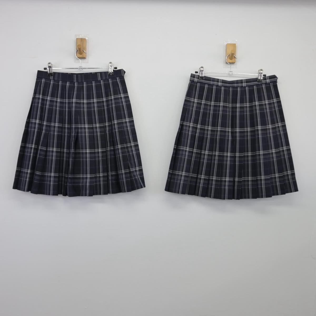 【中古】東京都 新宿高等学校 女子制服 3点（ブレザー・スカート）sf026028