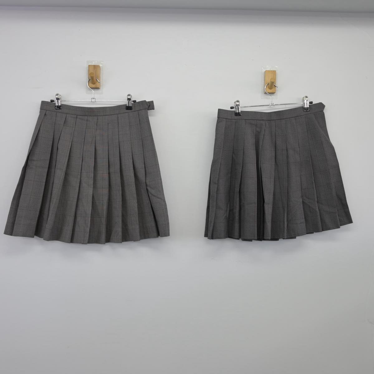 【中古】東京都 新宿高等学校 女子制服 3点（ブレザー・スカート）sf026029