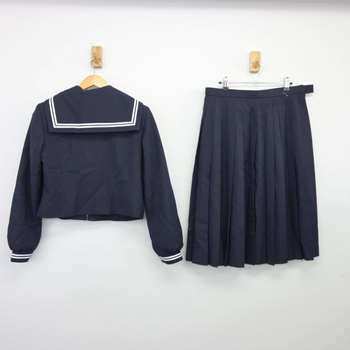 【中古】愛知県 東郷中学校 女子制服 3点（セーラー服・スカート）sf026043