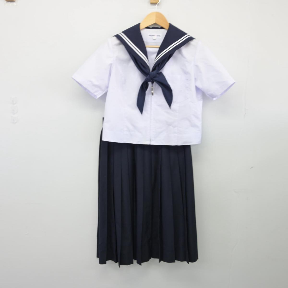 【中古】愛知県 東郷中学校 女子制服 3点（セーラー服・スカート）sf026044