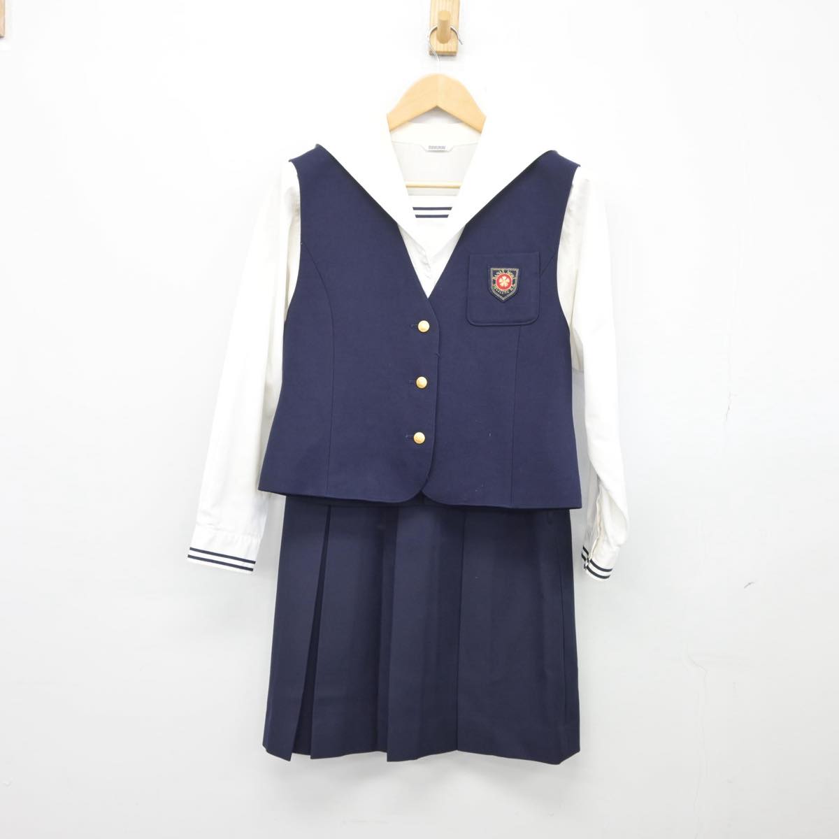 【中古】岡山県 就実高等学校 女子制服 3点（ベスト・シャツ・スカート）sf026066