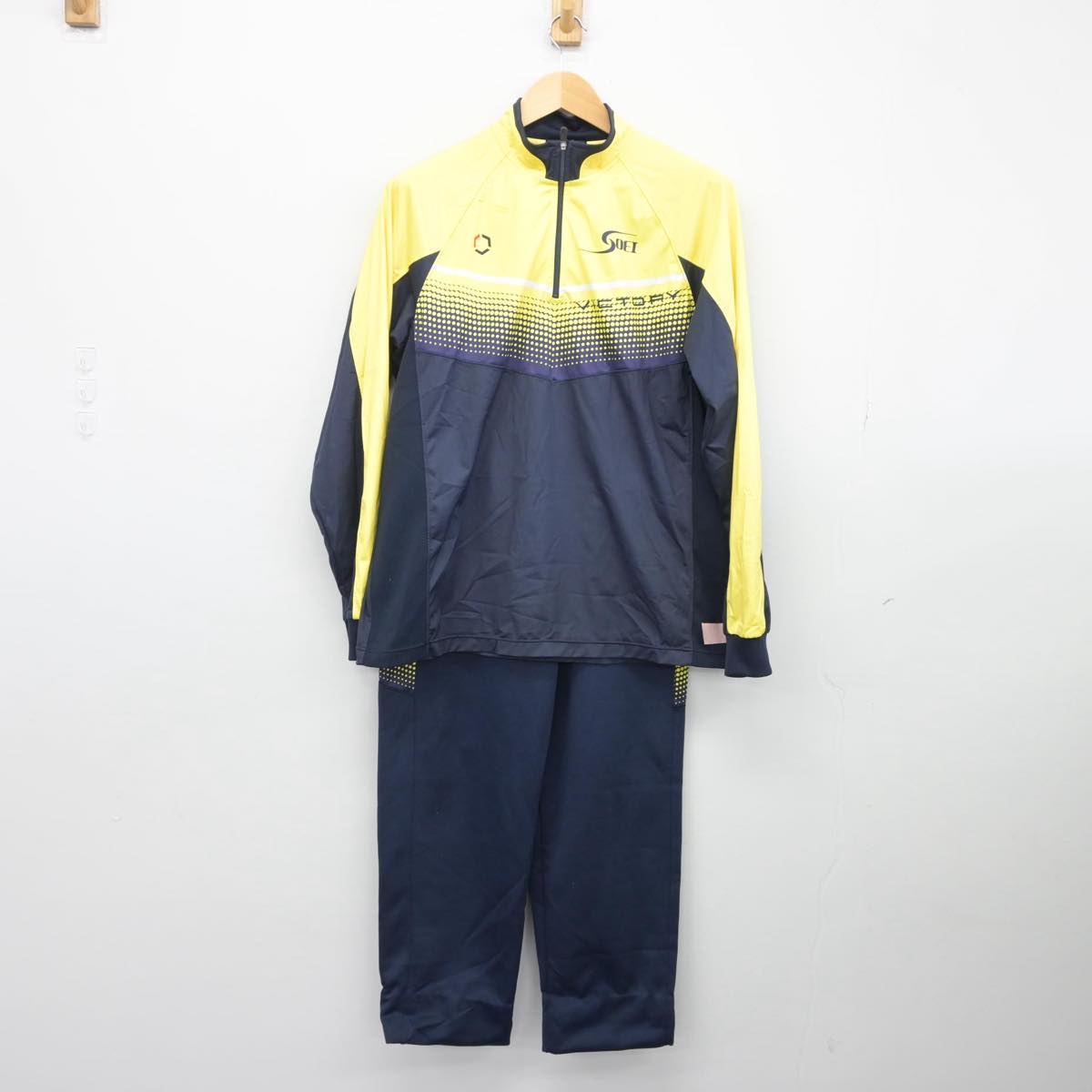 【中古】神奈川県 横浜創英中学校 女子制服 3点（ジャージ 上・体操服 上・ジャージ 下）sf026072