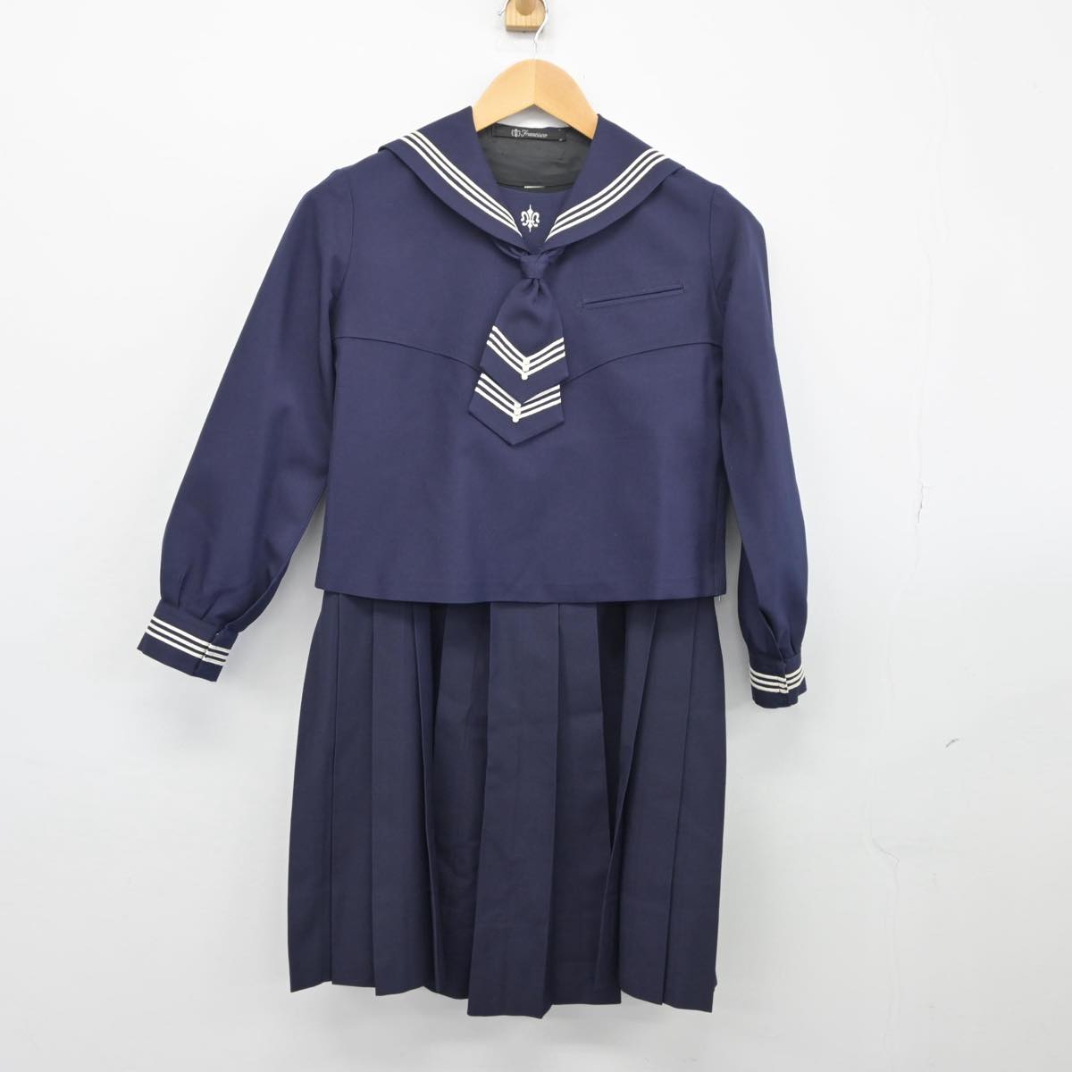 【中古】東京都 白百合学園中学高等学校 女子制服 4点（セーラー服・ニット・スカート）sf026085