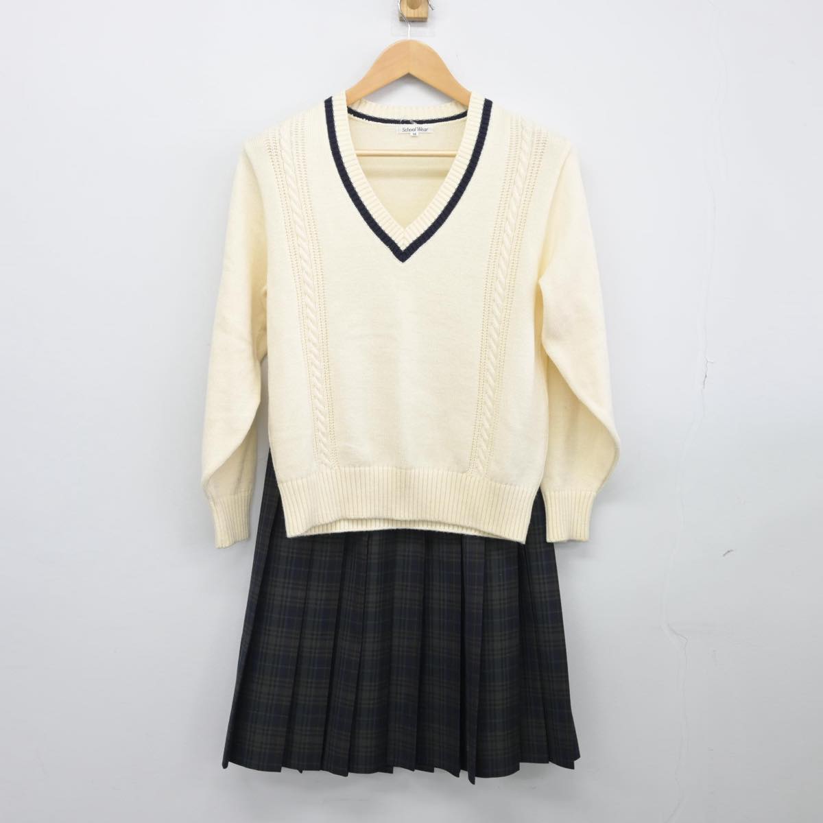 【中古】栃木県 山辺中学校 女子制服 3点（ブレザー・ニット・スカート）sf026092