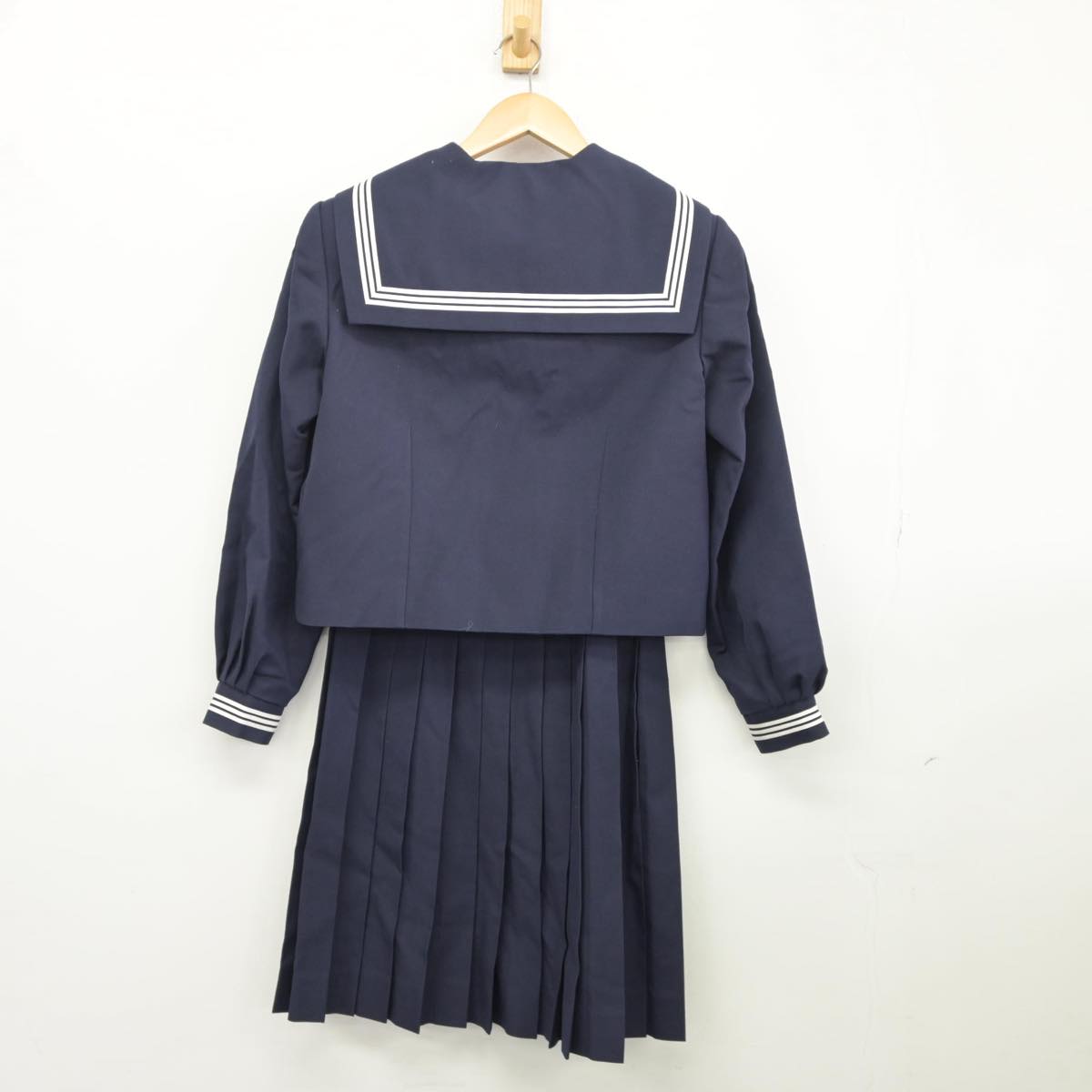 【中古】東京都 浮間中学校 女子制服 4点（セーラー服・スカート）sf026096