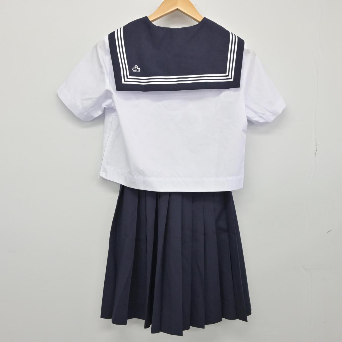 【中古】鳥取県 境高等学校 女子制服 3点（セーラー服・スカート）sf026117