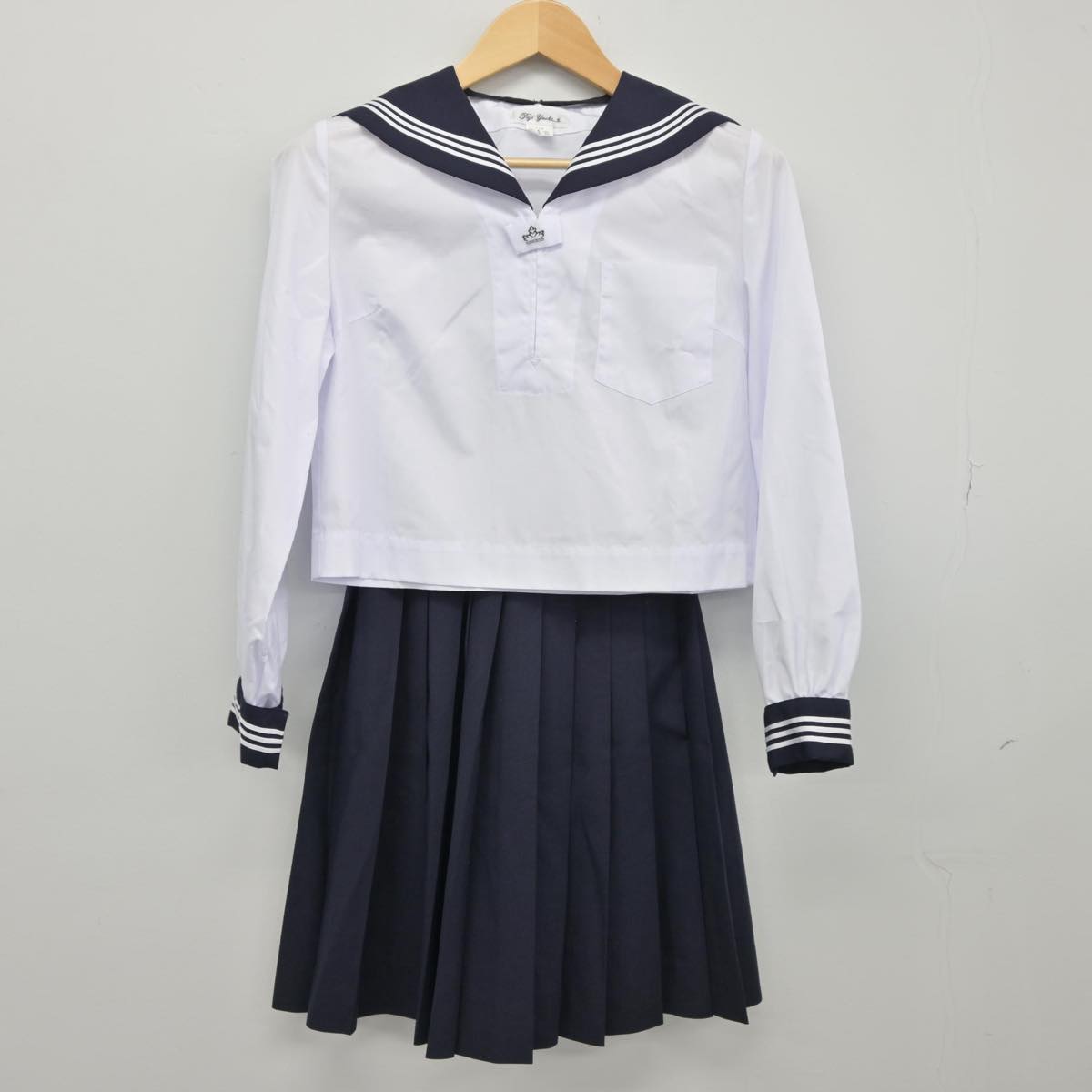 【中古】鳥取県 境高等学校 女子制服 3点（セーラー服・スカート）sf026117