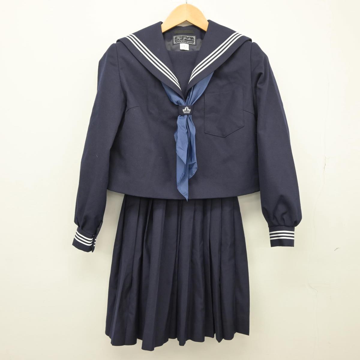 【中古】鳥取県 境高等学校 女子制服 3点（セーラー服・スカート）sf026120