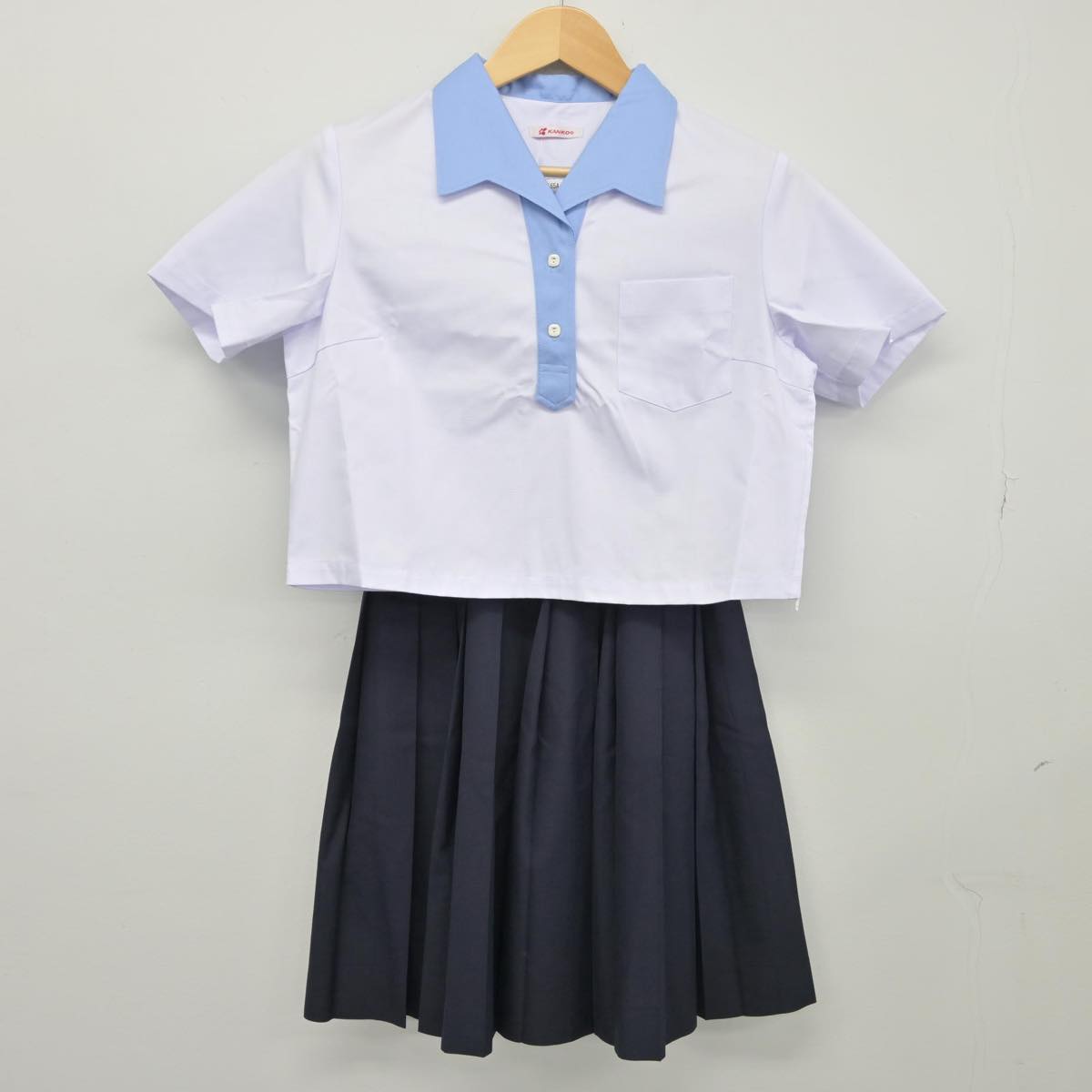 【中古】鳥取県 境高等学校 女子制服 2点（シャツ・スカート）sf026124