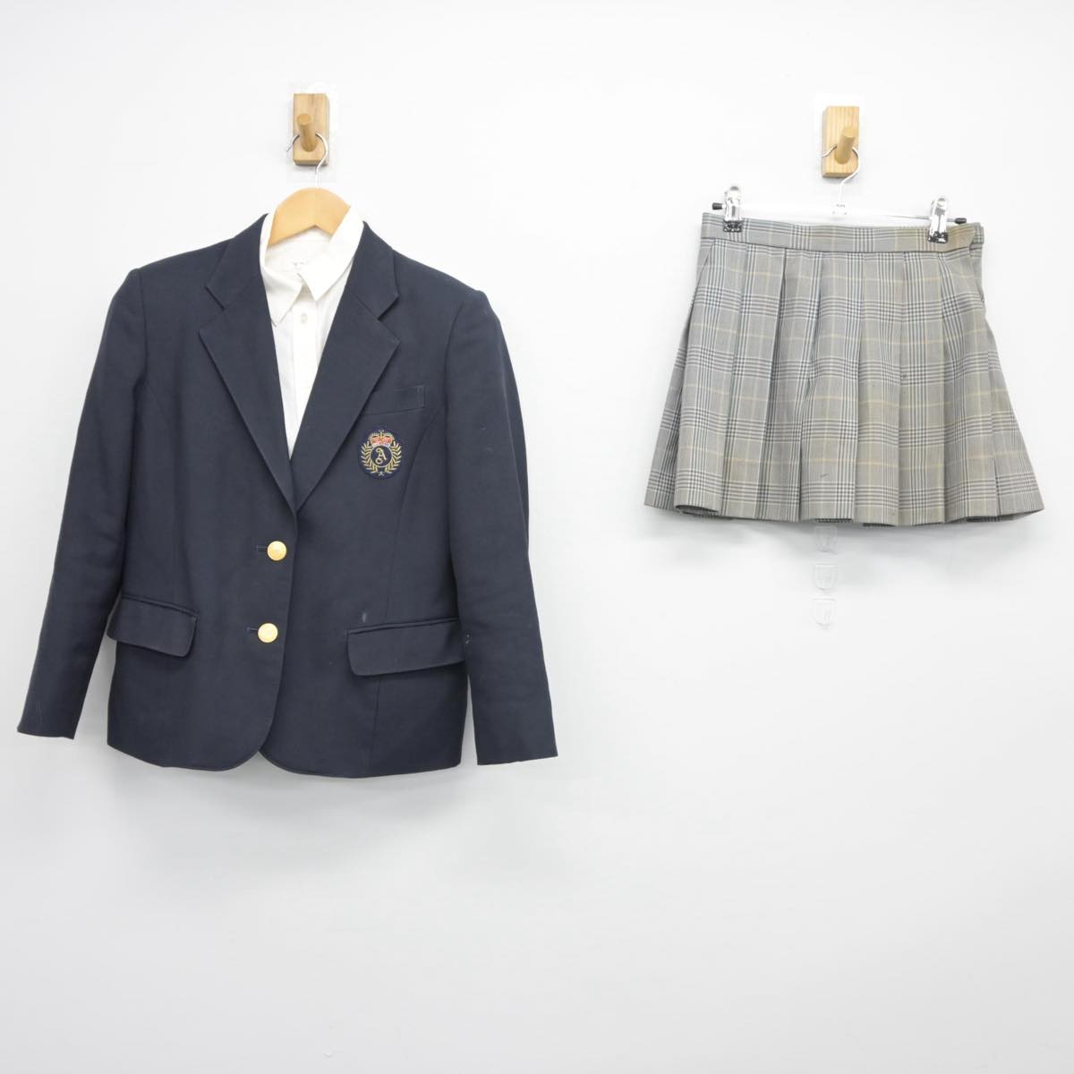 【中古】東京都 青井高等学校/旧制服 女子制服 3点（ブレザー・シャツ・スカート）sf026152