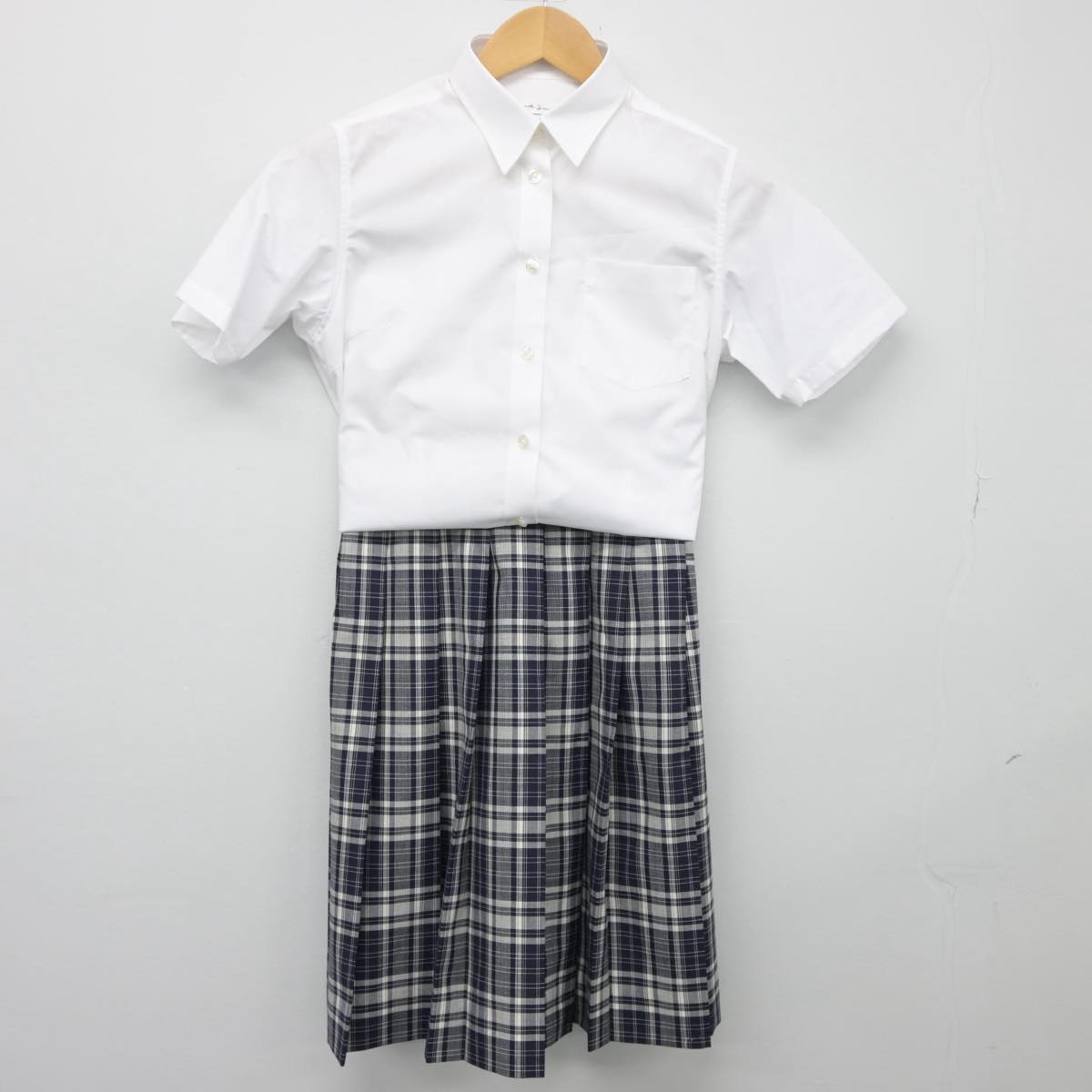 【中古】東京都 青井高等学校/旧制服 女子制服 3点（シャツ・スカート）sf026153