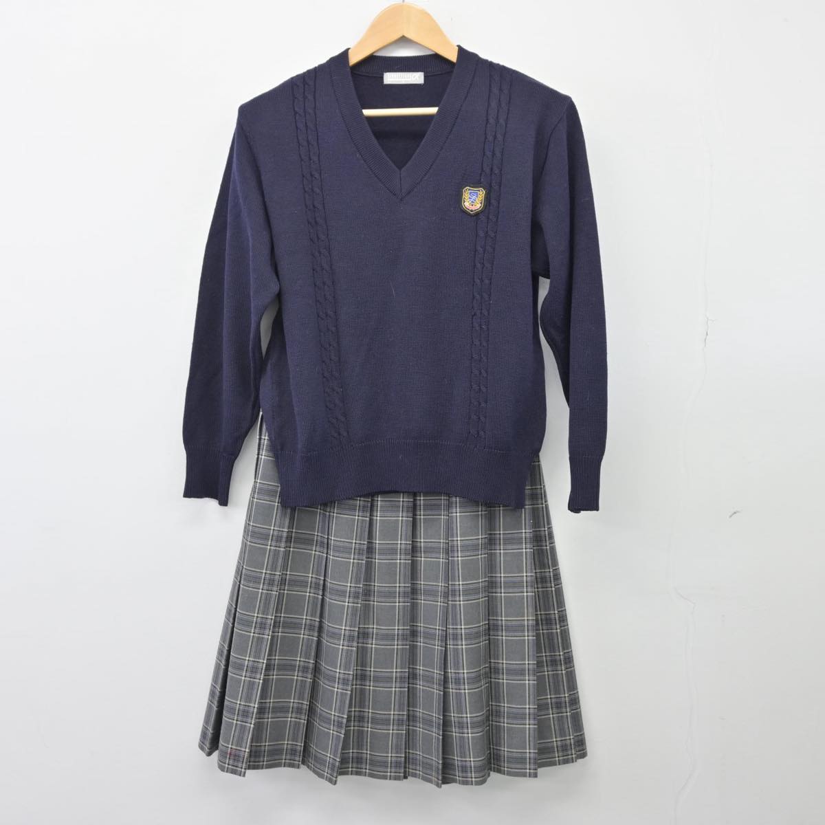 【中古】兵庫県 塩屋中学校 女子制服 3点（ブレザー・ニット・スカート）sf026156