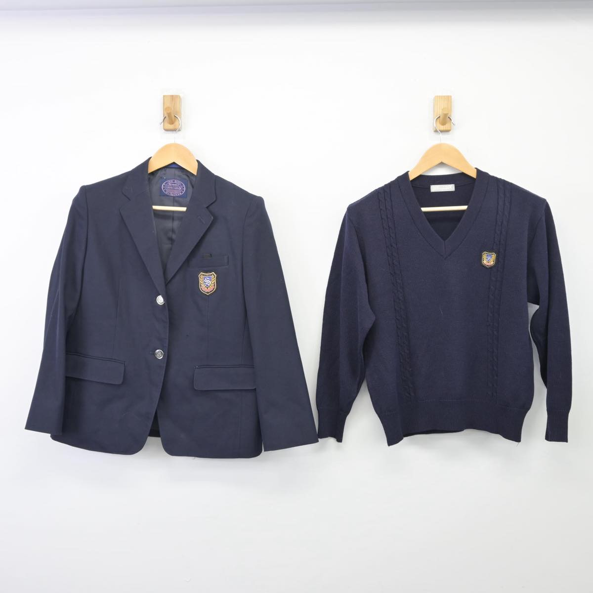 【中古】兵庫県 塩屋中学校 女子制服 3点（ブレザー・ニット・スカート）sf026156