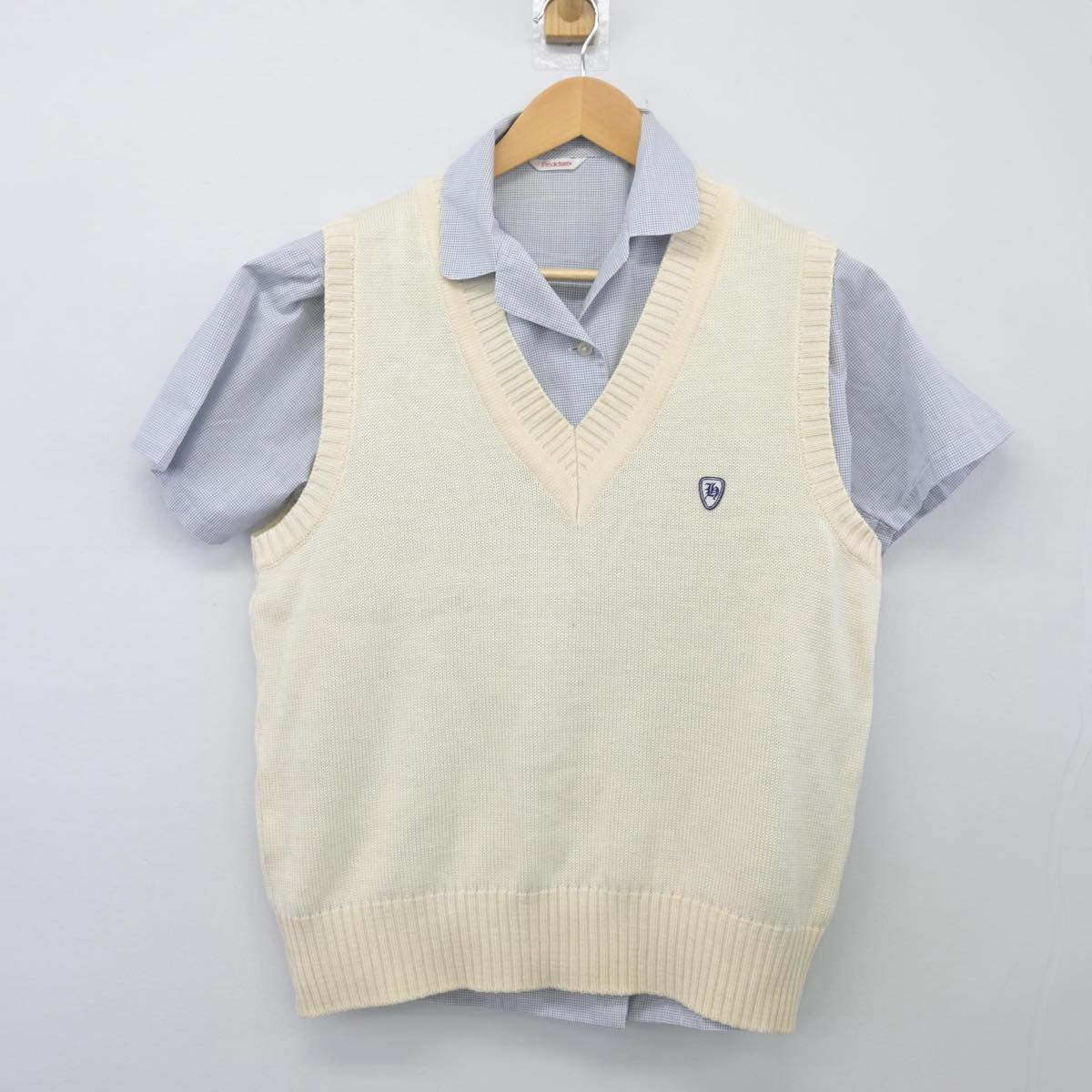 【中古】山梨県 長坂中学校 女子制服 2点（ニットベスト・シャツ）sf026188