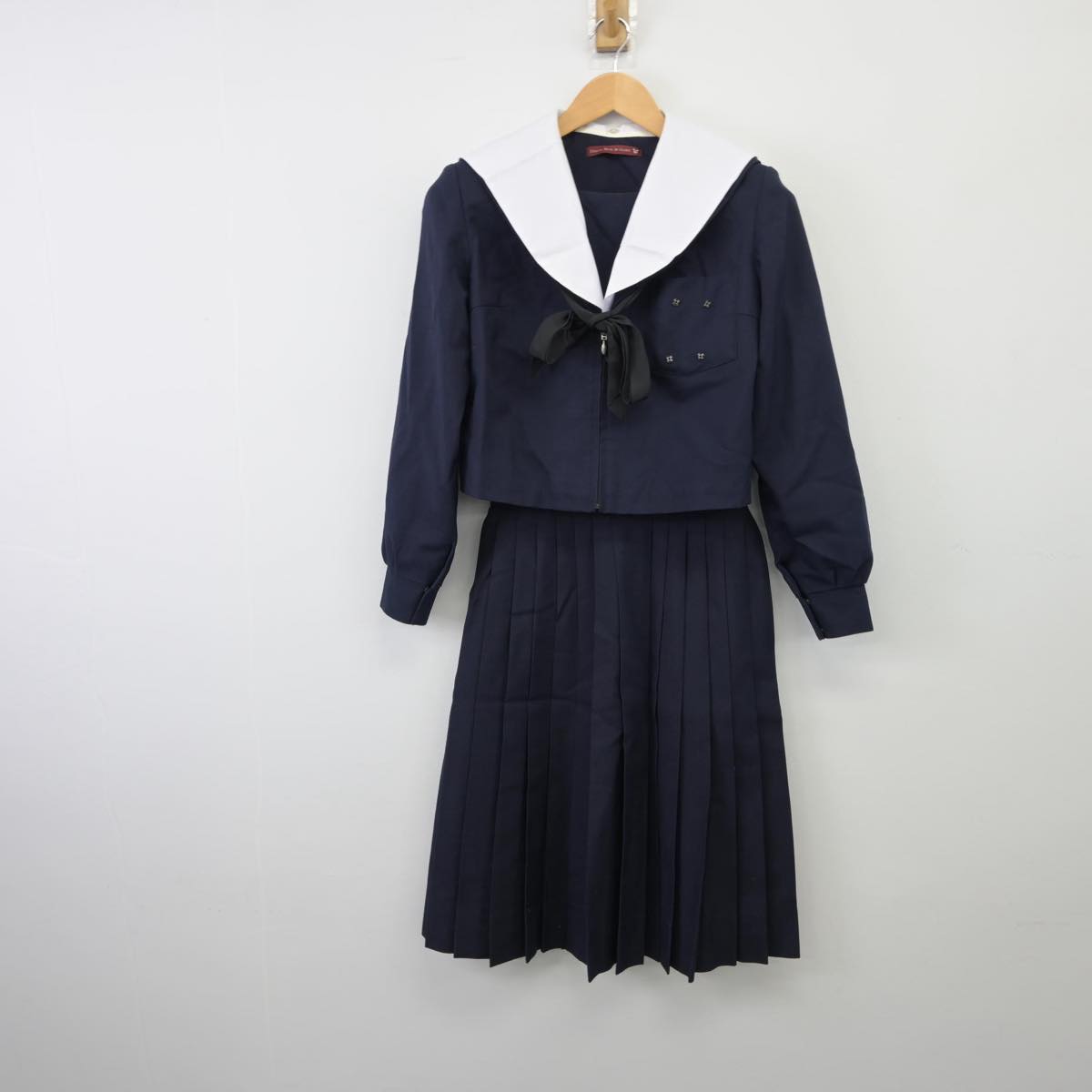 【中古】愛知県 豊明市立豊明中学校 女子制服 2点（セーラー服・スカート）sf026248