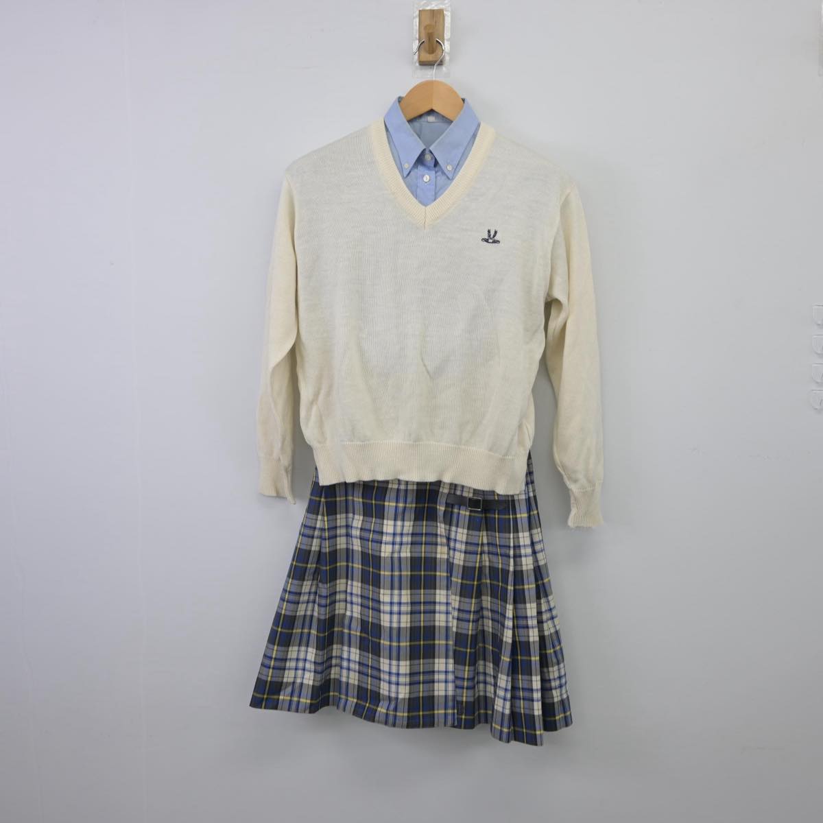 【中古】大阪府 追手門学院高等学校 女子制服 3点（シャツ・ニット・スカート）sf026251