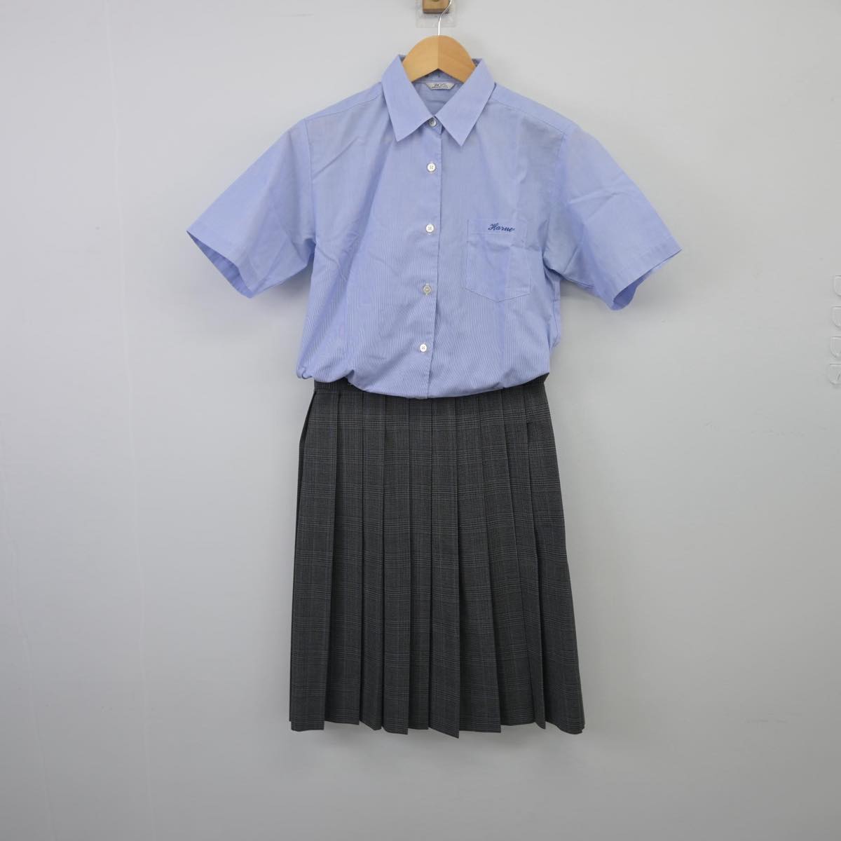 【中古】東京都 東京都江戸川区立春江中学校 女子制服 2点（シャツ・スカート）sf026286