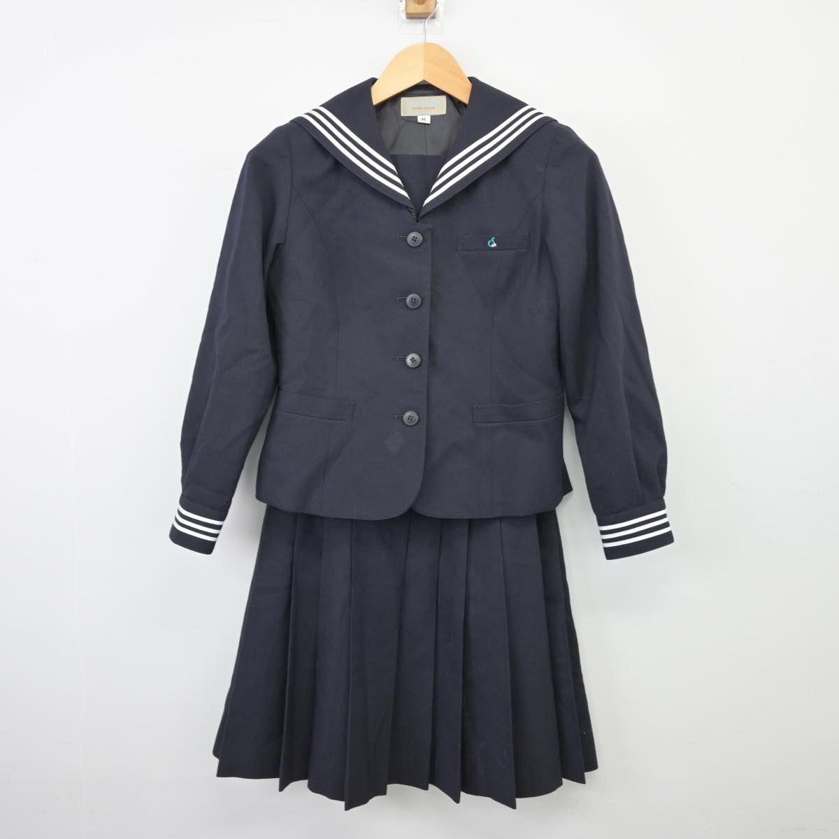 【中古】東京都 東京都立大田桜台高等学校 女子制服 2点（セーラー服・スカート）sf026290