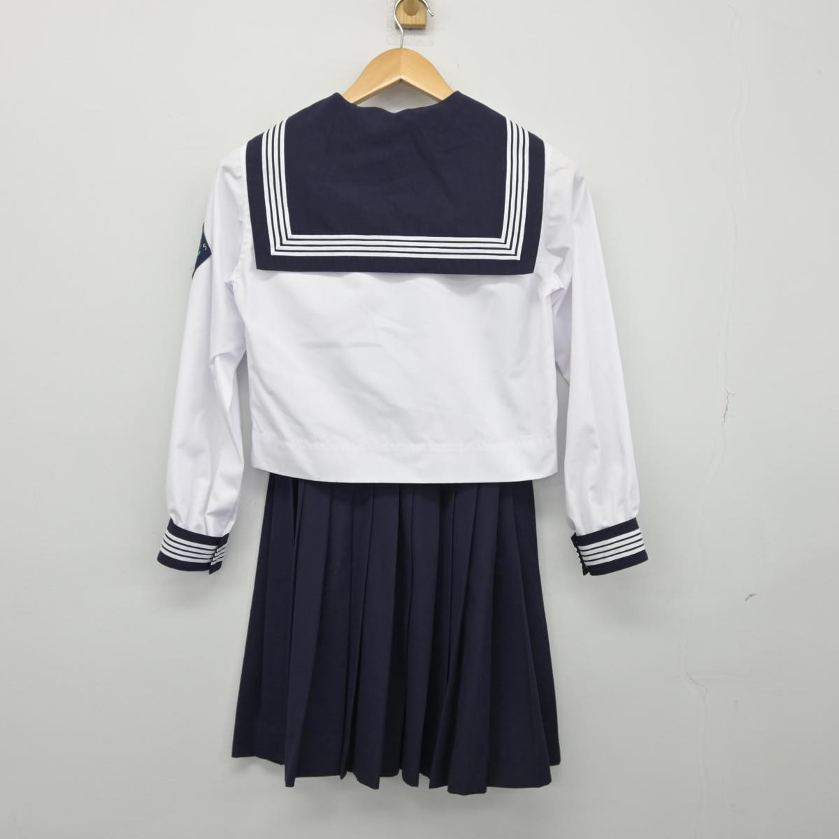 【中古】茨城県 常盤木学園高等学校 女子制服 3点（セーラー服・セーラー服・スカート）sf026315