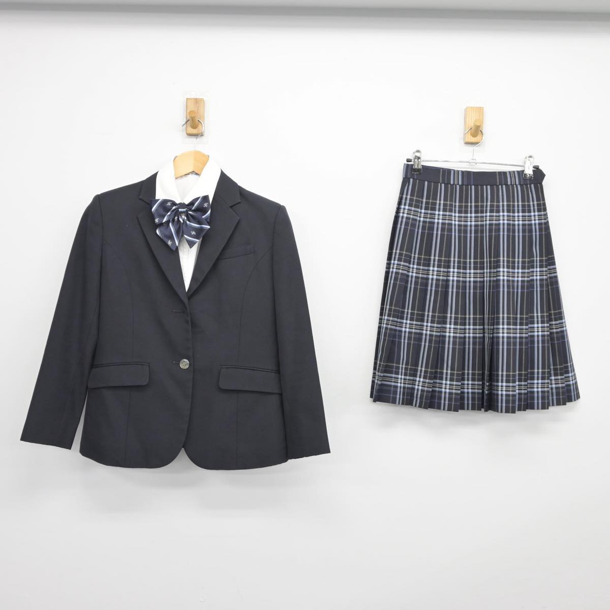 鵠沼高校 学校指定コート、セーター、ベストの3点セット - 神奈川県の家具