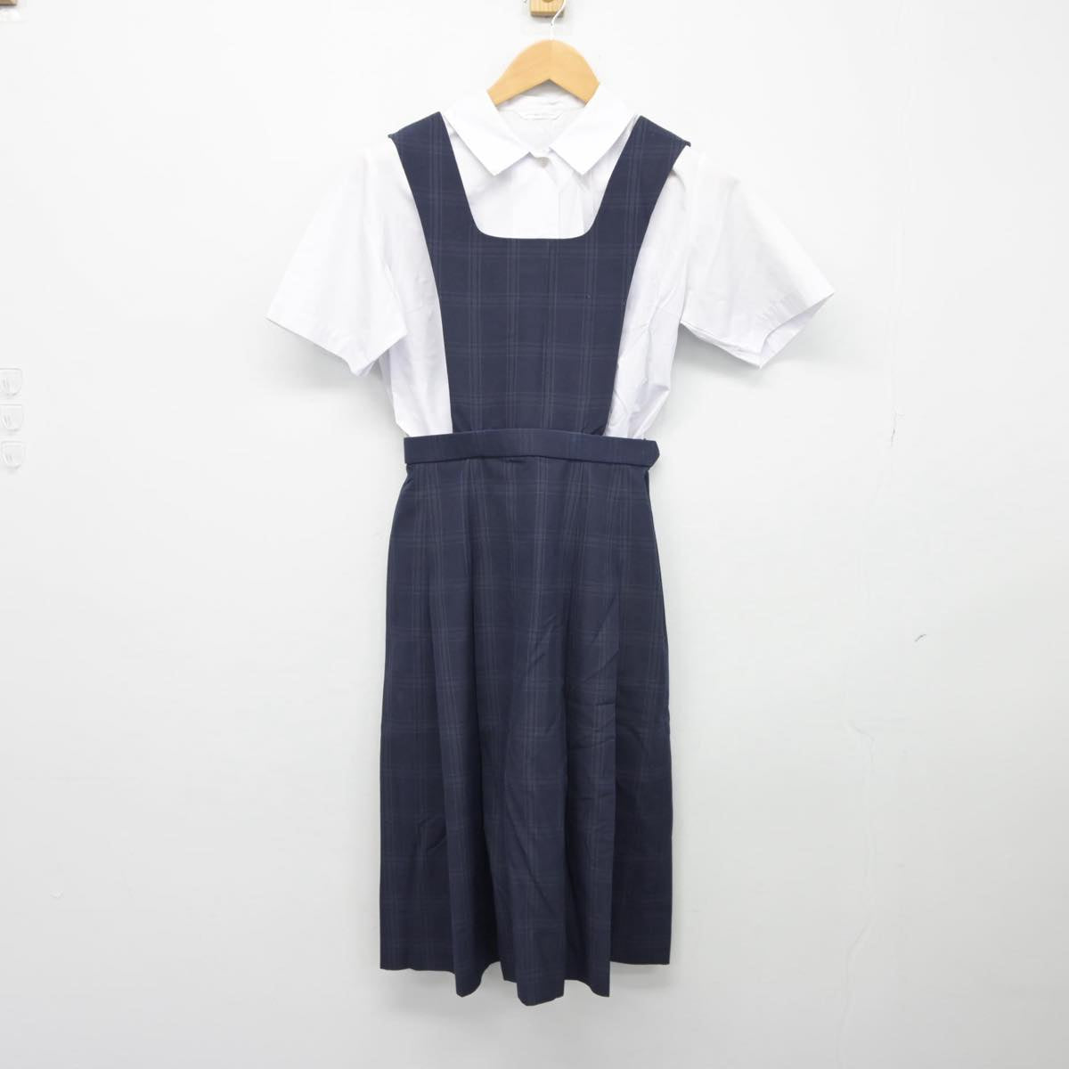 【中古】広島県 戸坂中学校 女子制服 2点（シャツ・ジャンパースカート）sf026344