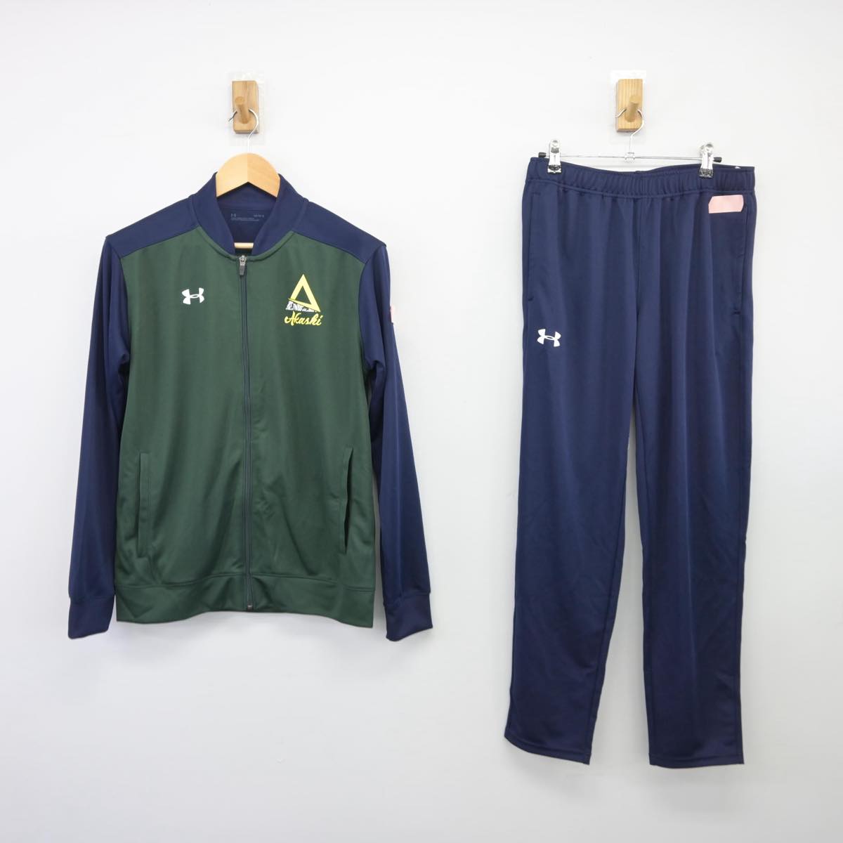 【中古】兵庫県 明石高等学校 女子制服 2点（ジャージ 上・ジャージ 下）sf026386