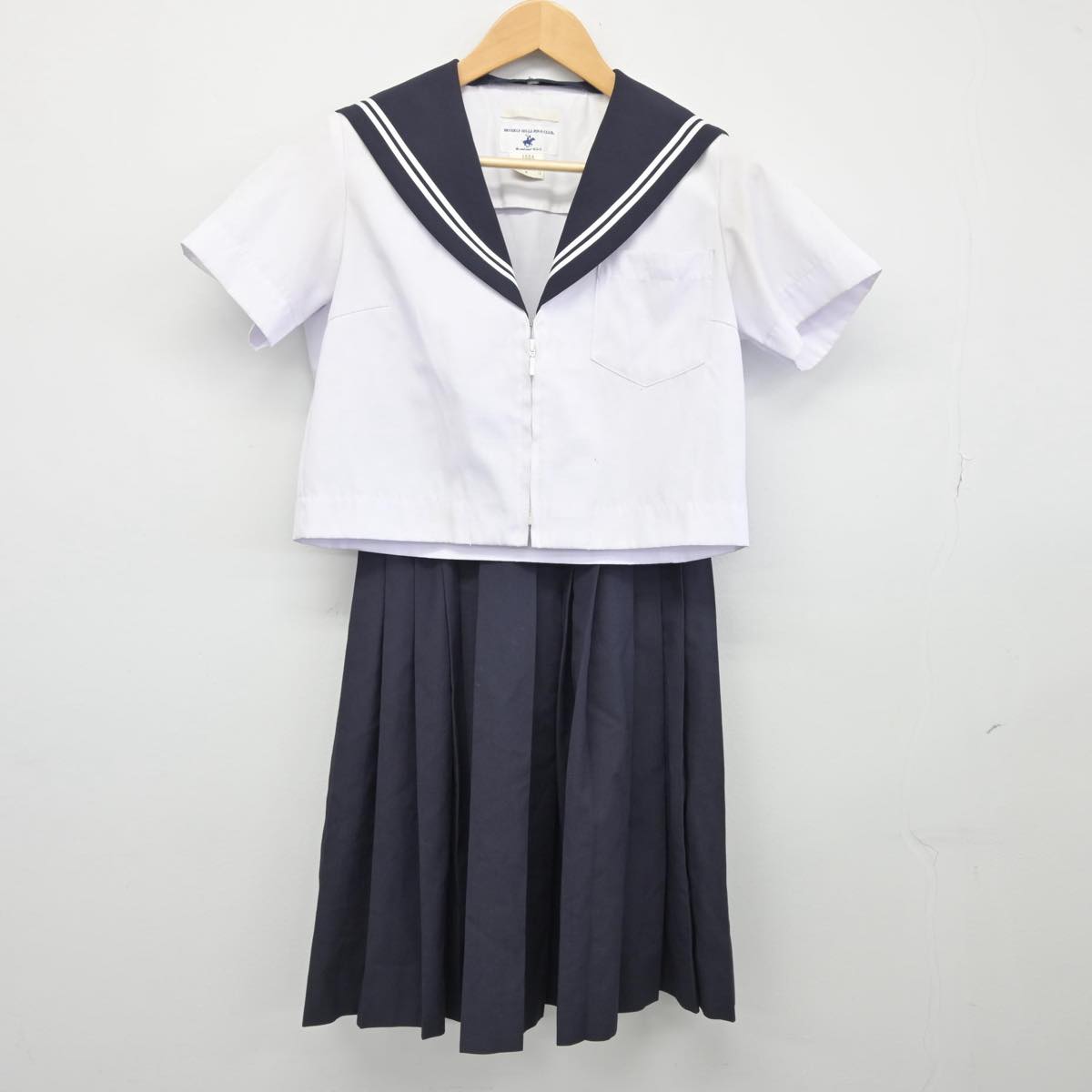 【中古】愛知県 甚目寺中学校 女子制服 2点（セーラー服・スカート）sf026401