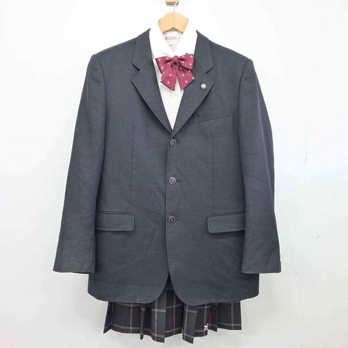 【中古】鹿児島県 明桜館高等学校 女子制服 5点（ブレザー・シャツ・スカート）sf026403