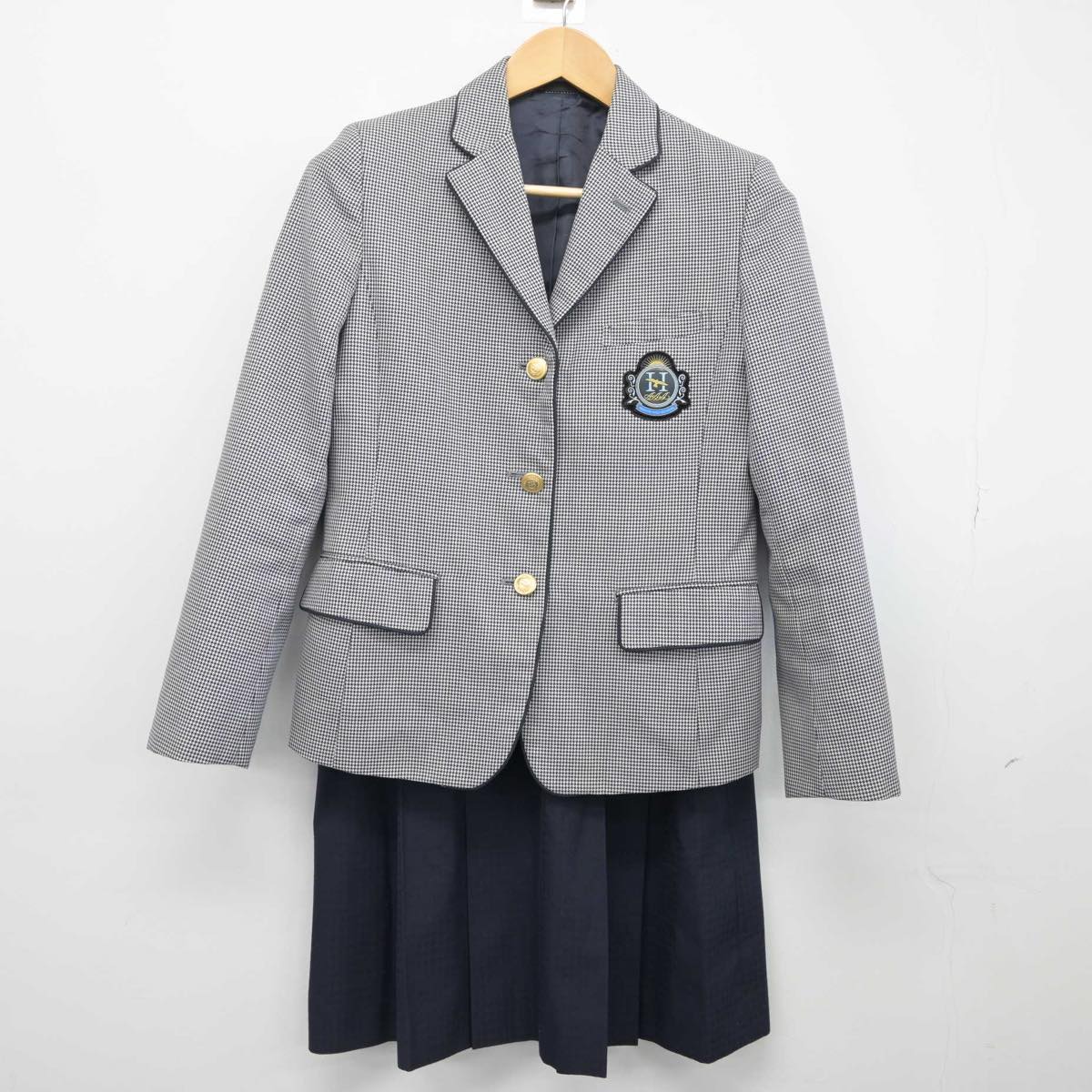 【中古】福岡県 博多高等学校 女子制服 2点（ブレザー・スカート）sf026419