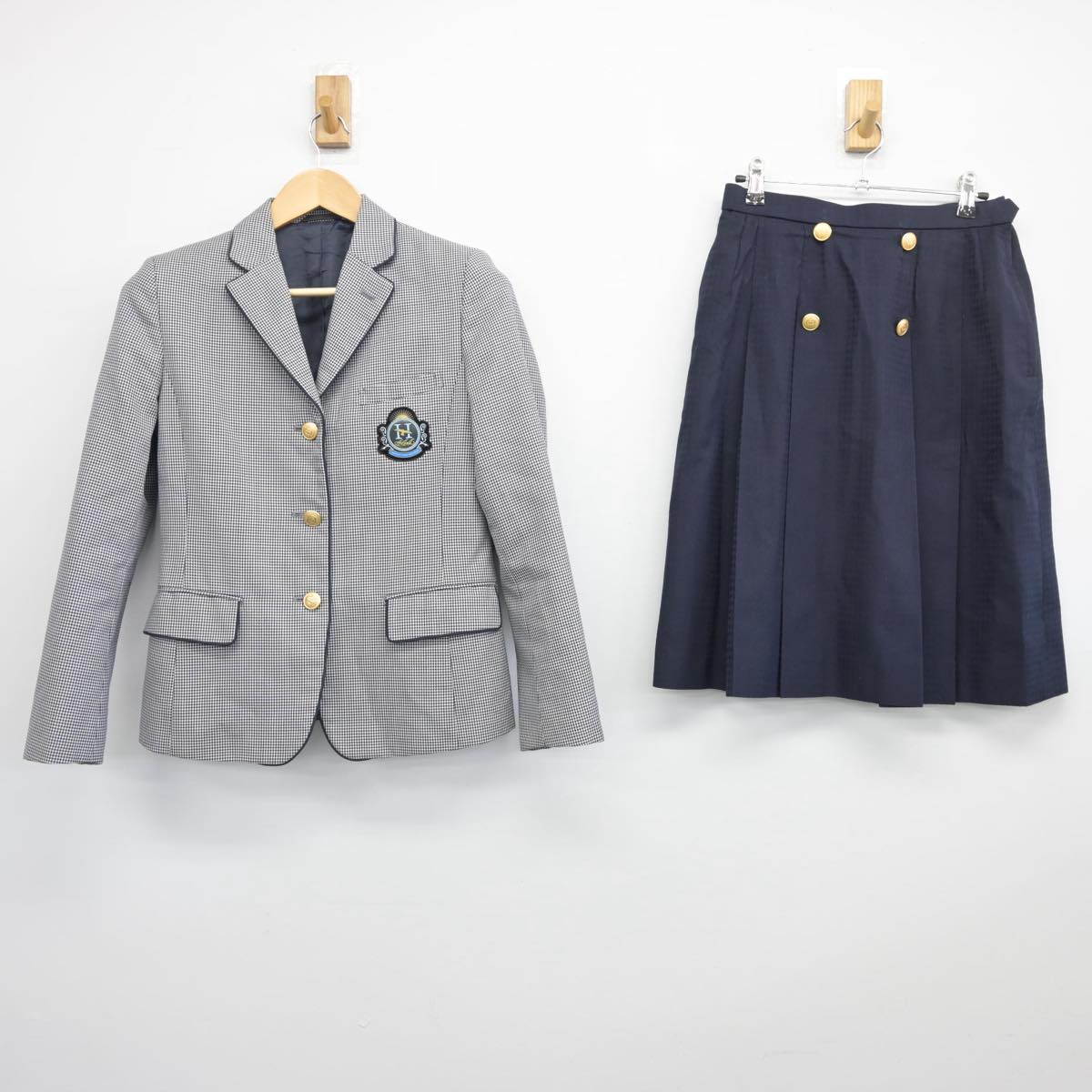 【中古】福岡県 博多高等学校 女子制服 2点（ブレザー・スカート）sf026419