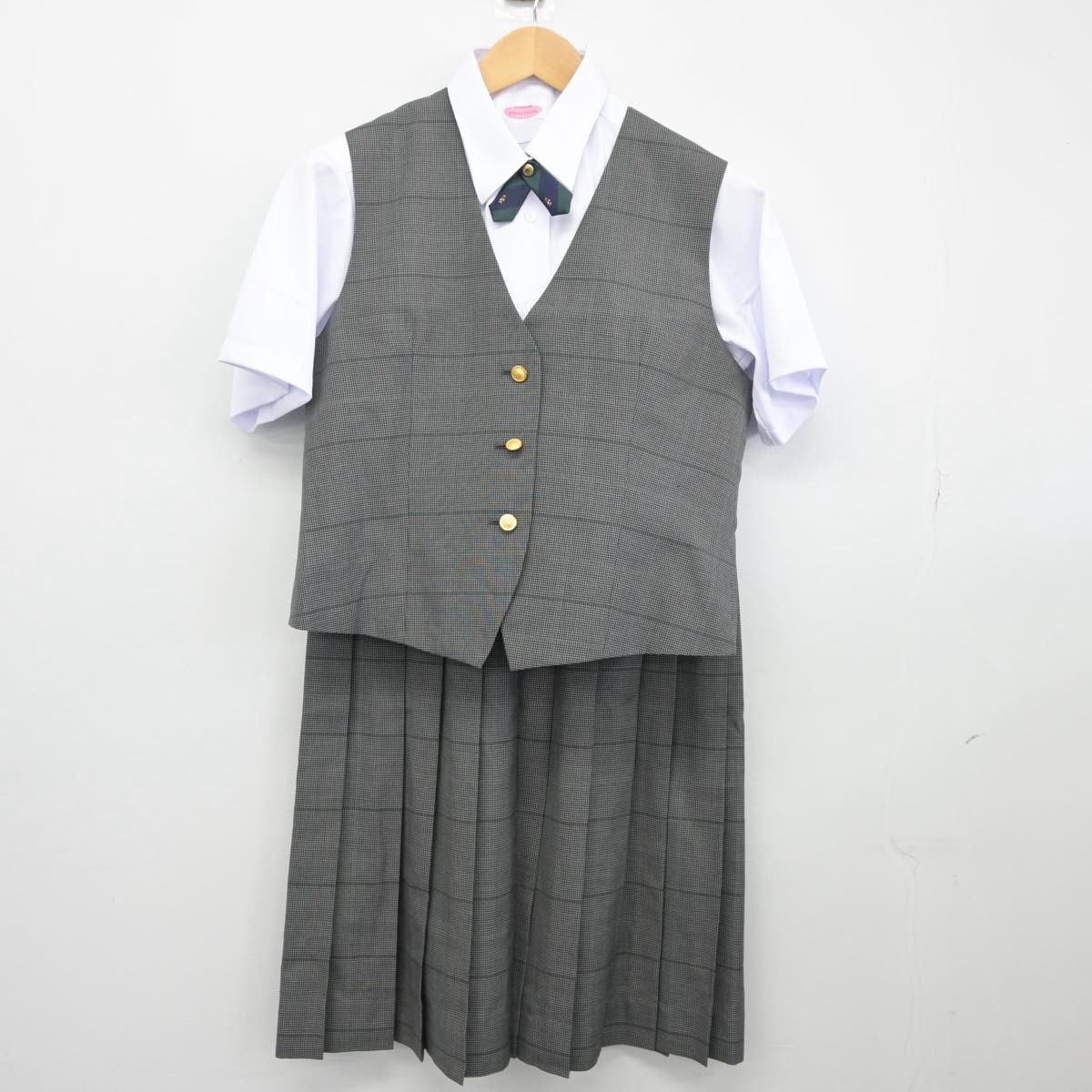 【中古】東京都 御成門中学校 女子制服 4点（ベスト・シャツ・スカート）sf026427