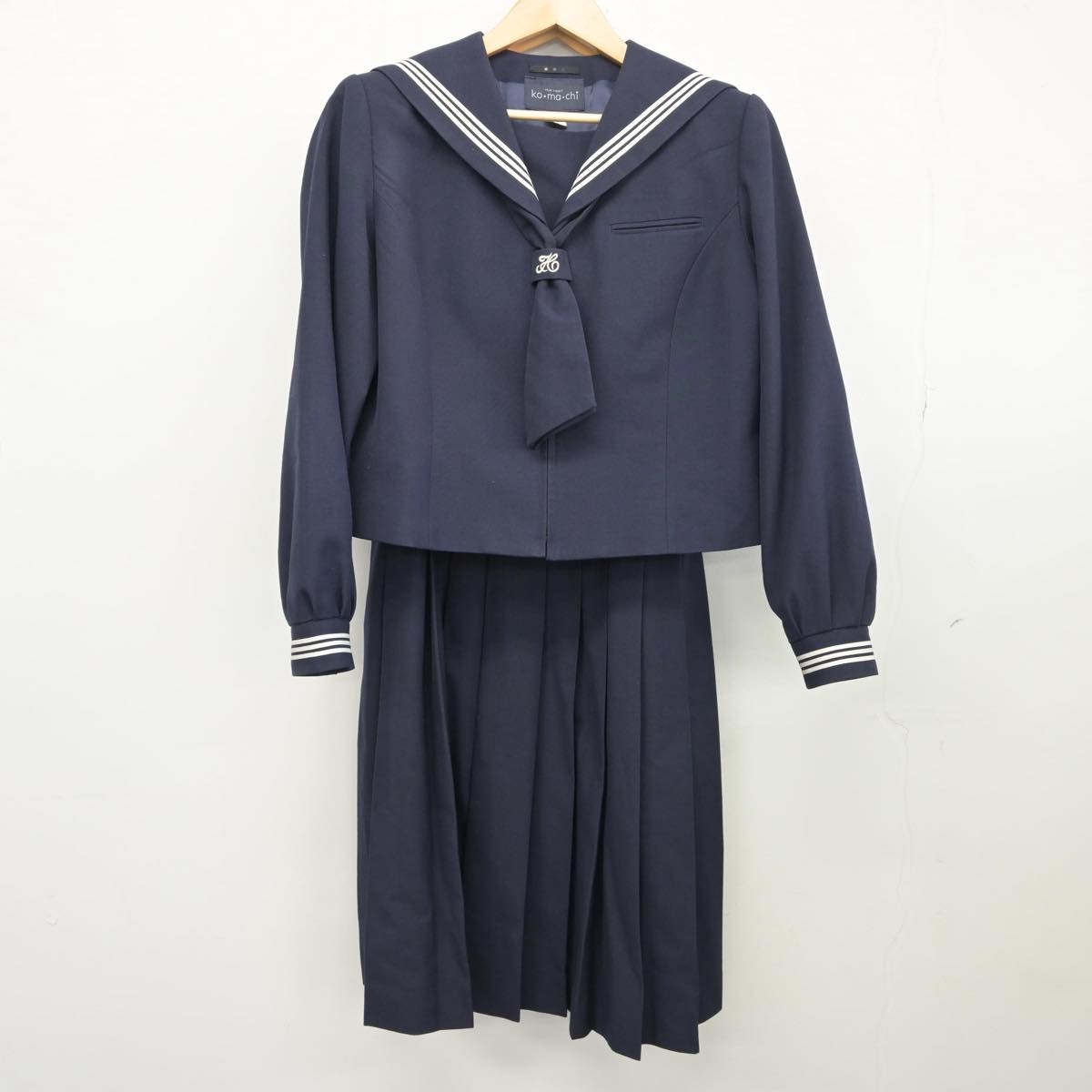 【中古】千葉県 逆井中学校 女子制服 4点（セーラー服・ジャンパースカート）sf026439