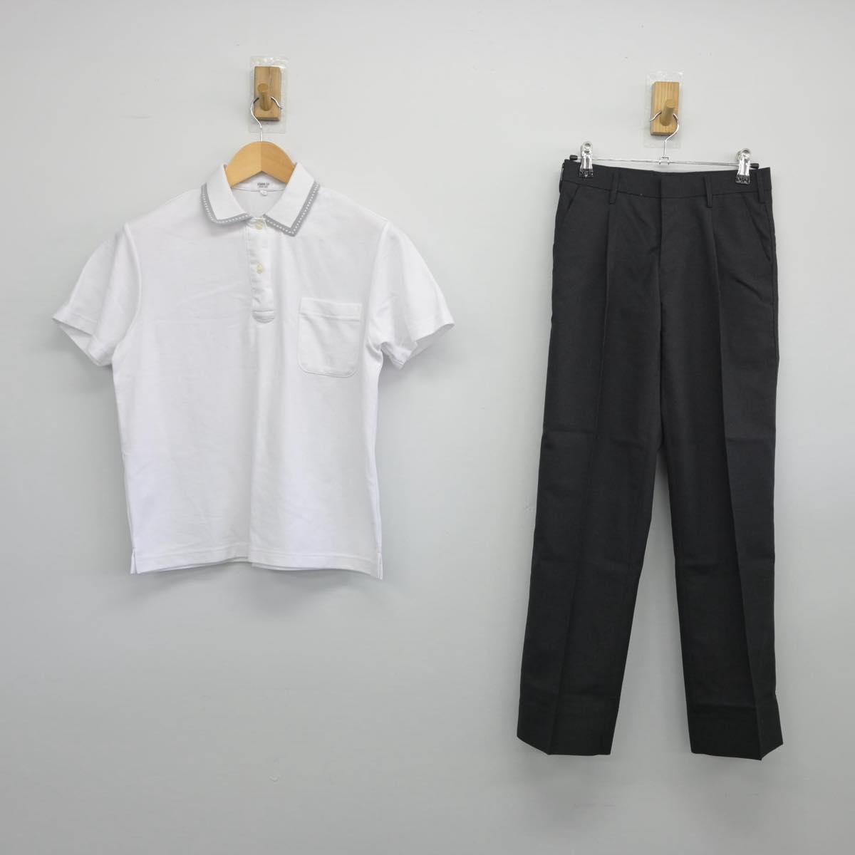 【中古】兵庫県 神戸龍谷中学校 女子制服 3点（シャツ・ズボン）sf026454