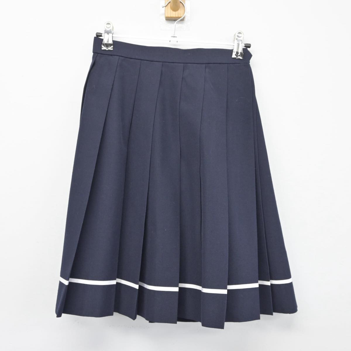 【中古】青森県 八戸聖ウルスラ高等学院 女子制服 2点（シャツ・スカート）sf026466