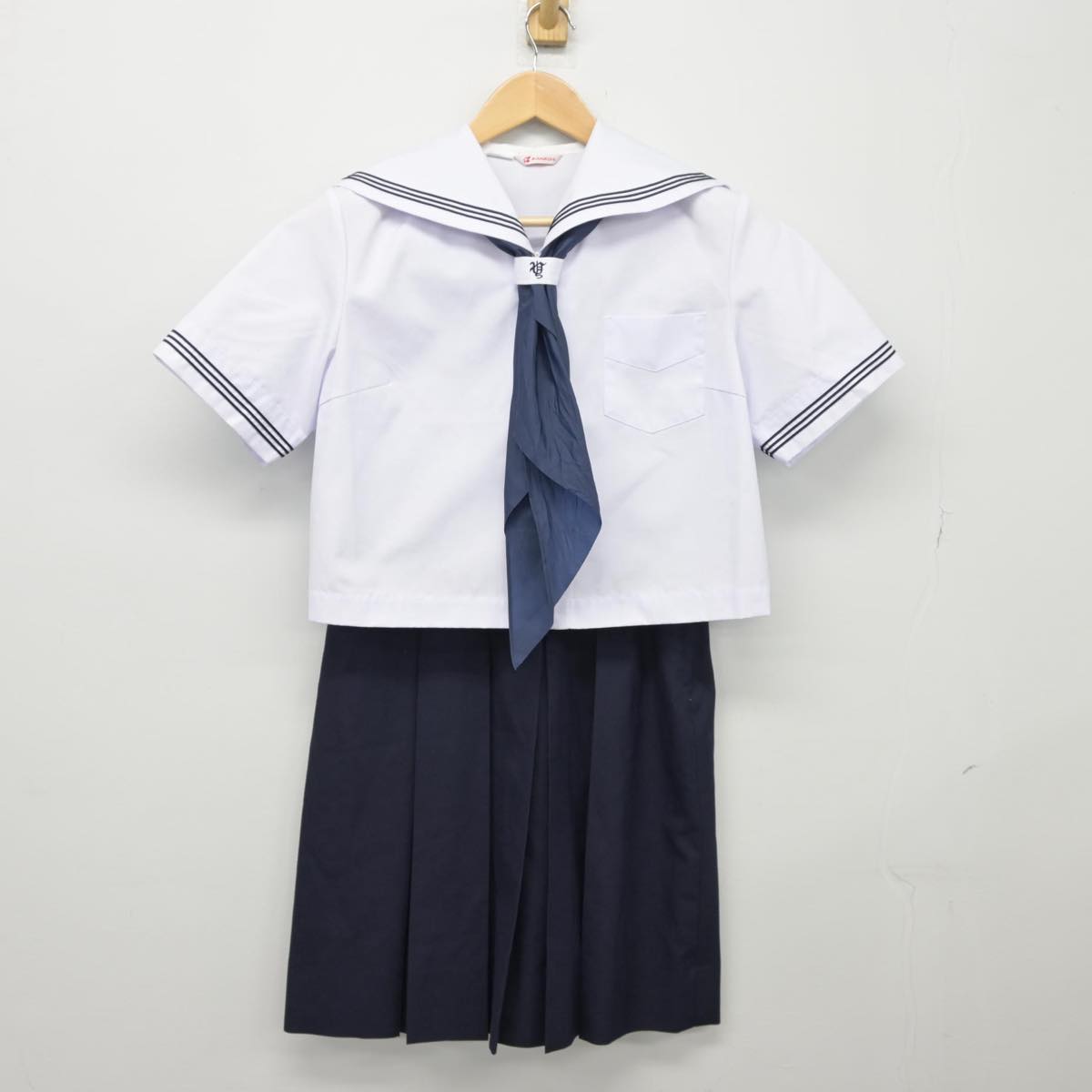 【中古】福岡県 北九州市立吉田中学校 女子制服 4点（セーラー服・スカート）sf026532