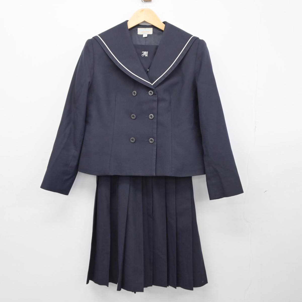 【中古】東京都 板橋有徳高等学校 女子制服 2点（セーラー服・スカート）sf026554