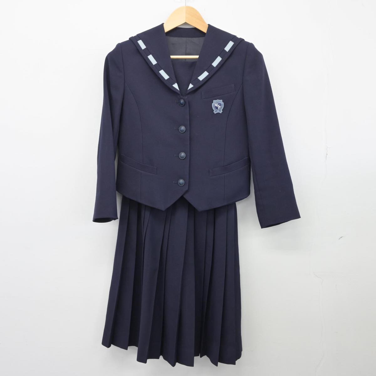 【中古】長崎県 長崎女子高等学校 女子制服 2点（ブレザー・スカート）sf026581