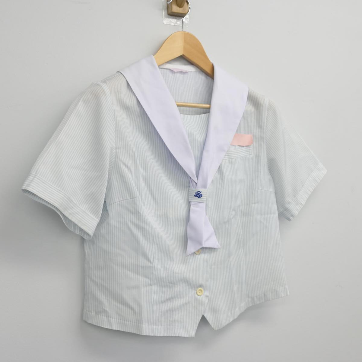 【中古】長崎県 真城中学校 女子制服 2点（シャツ）sf026624