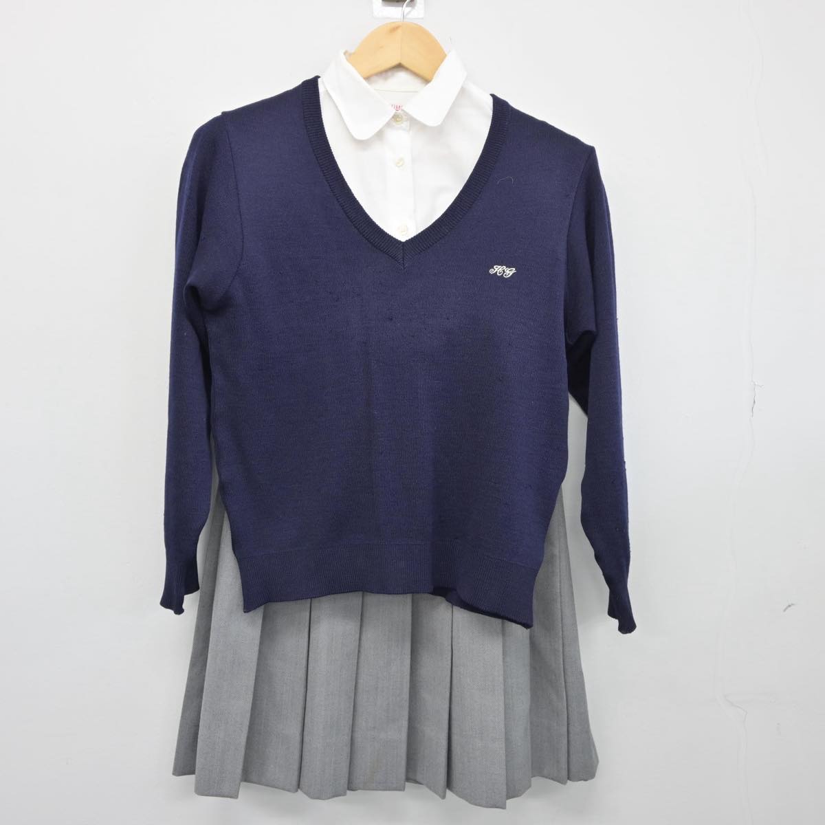 【中古】神奈川県 平塚学園高等学校 女子制服 3点（シャツ・ニット・スカート）sf026655