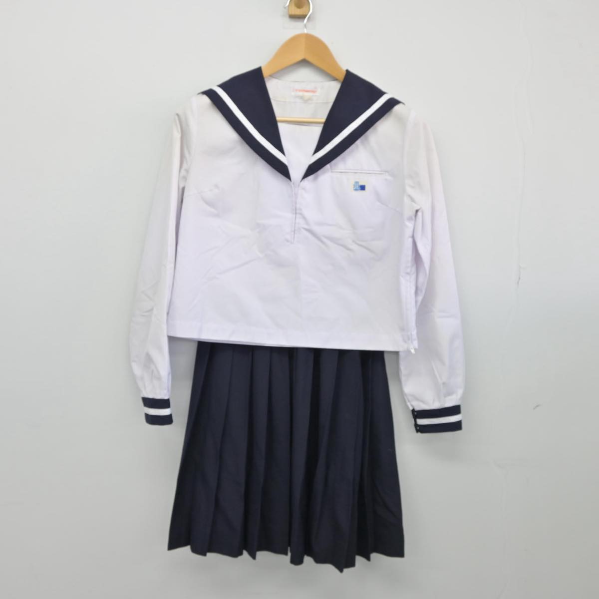 【中古】秋田県 秋田工業高等学校 女子制服 4点（セーラー服・スカート）sf026686